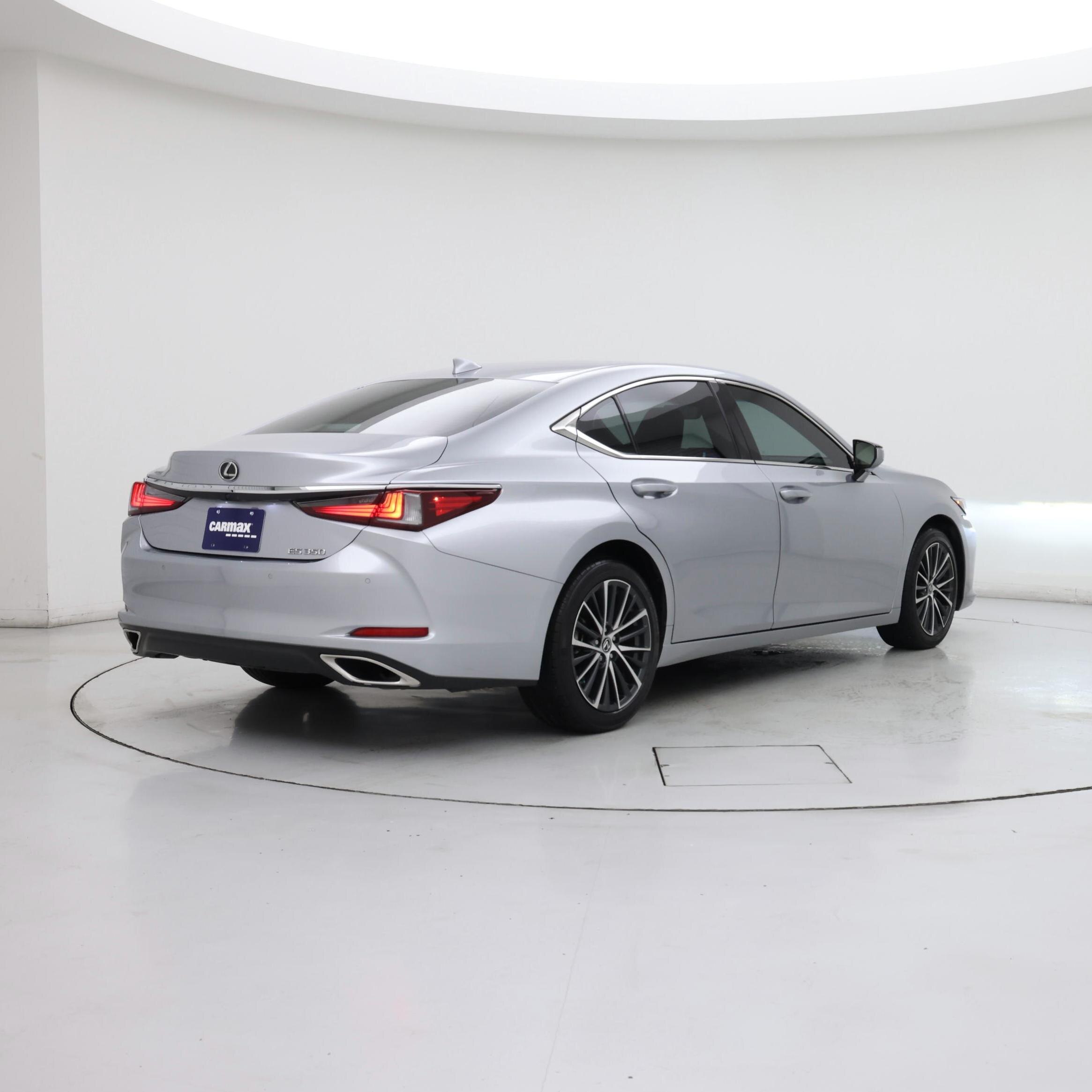 Thumbnail: 2024 Lexus ES - 8