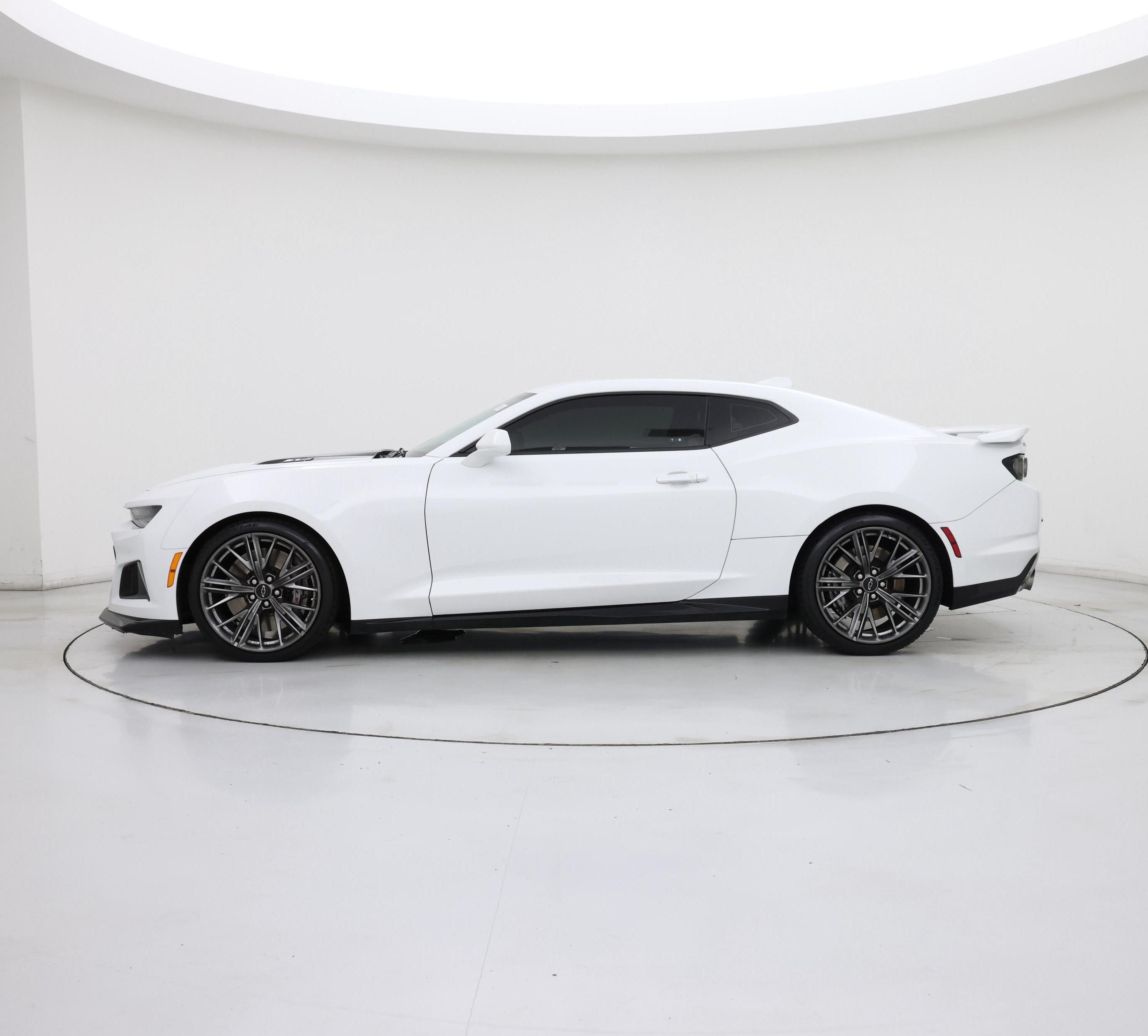 Thumbnail: 2023 Chevrolet Camaro - 3