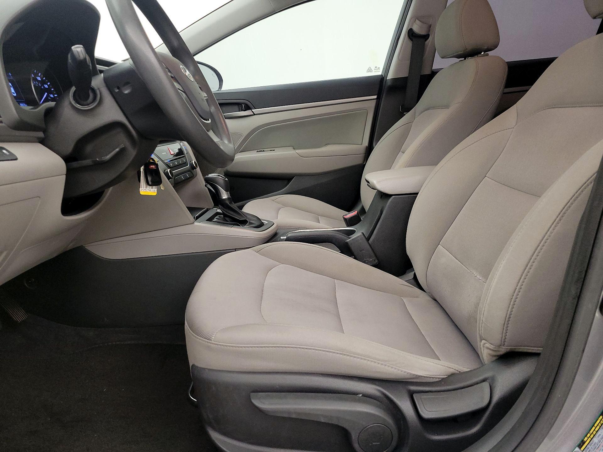 Thumbnail: 2018 Hyundai Elantra - 11