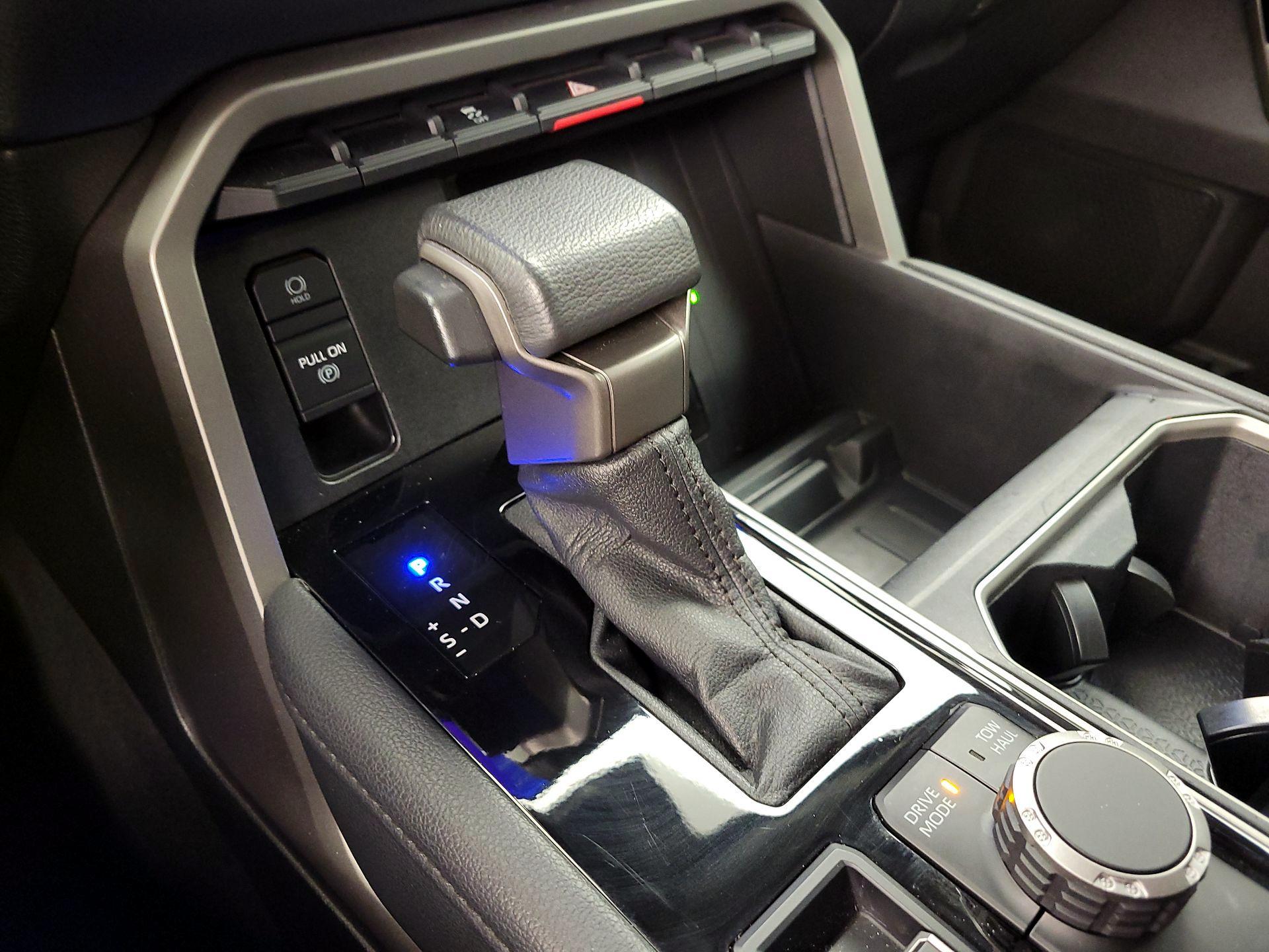Thumbnail: 2022 Toyota Tundra - 17