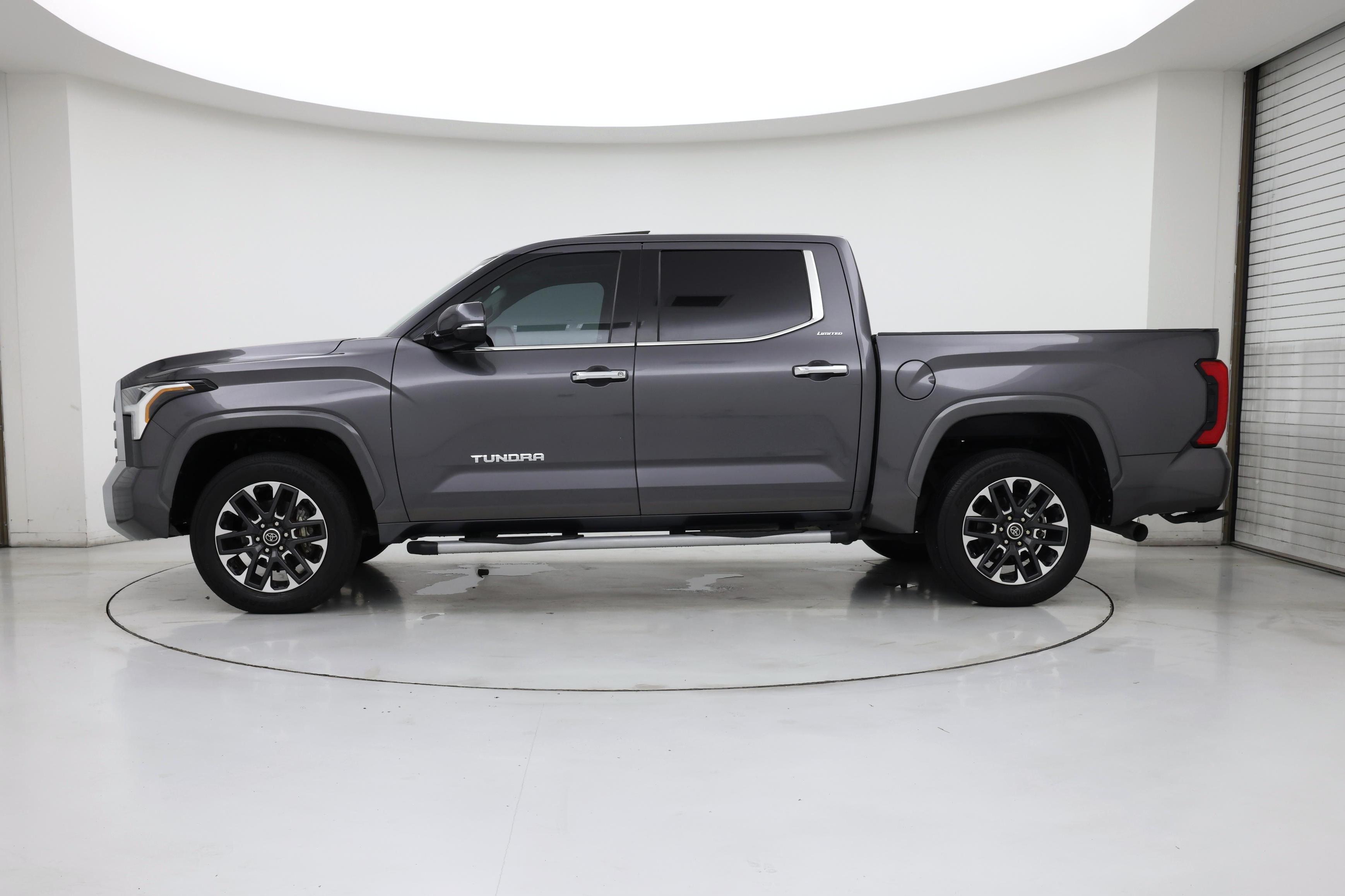 Thumbnail: 2022 Toyota Tundra - 3