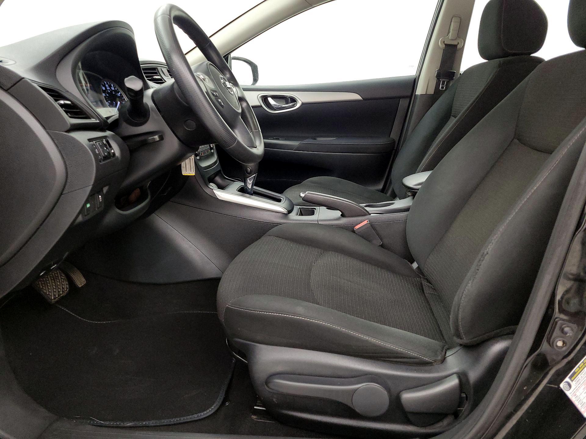 Thumbnail: 2019 Nissan Sentra - 11