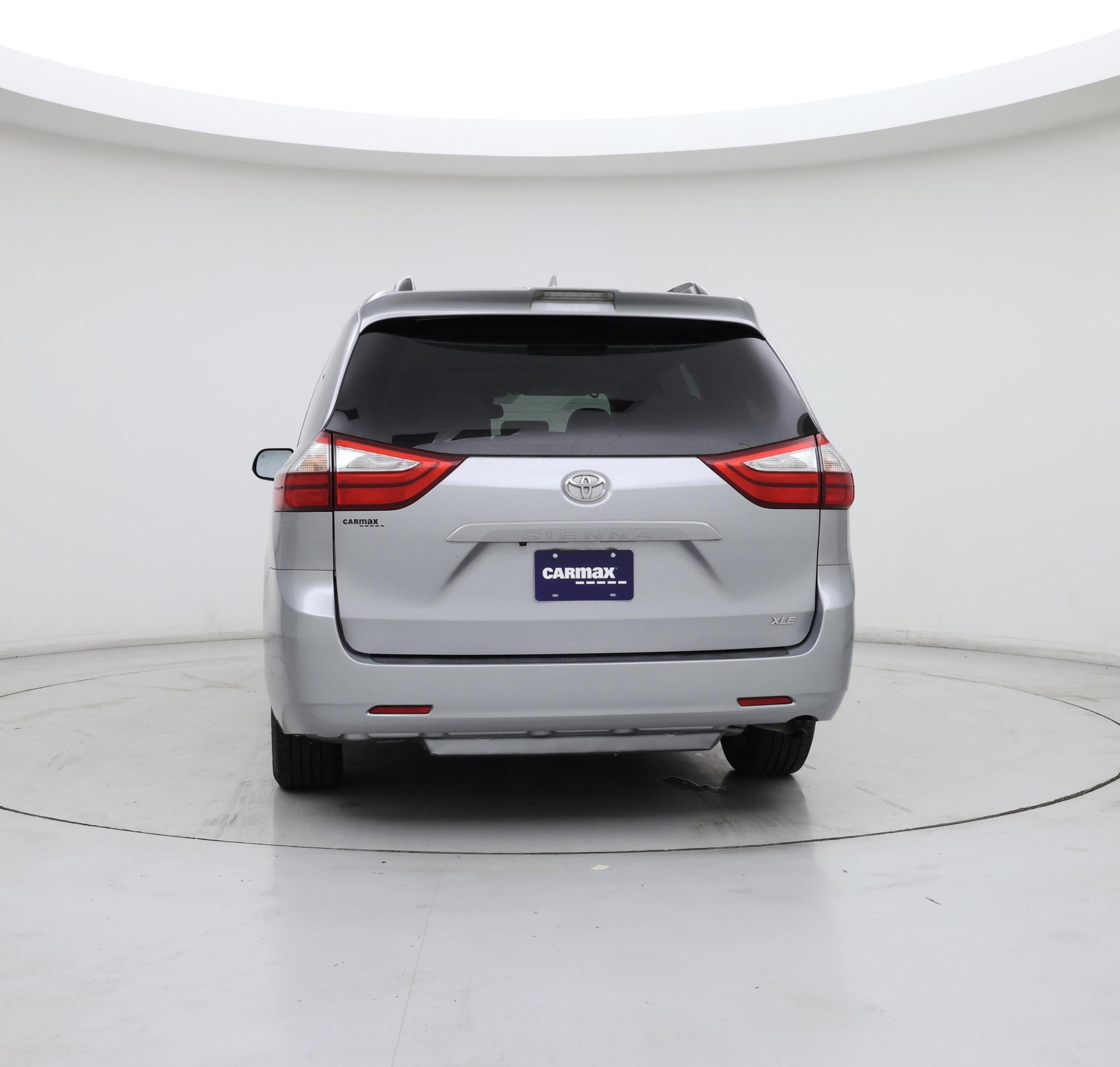 Thumbnail: 2018 Toyota Sienna - 6