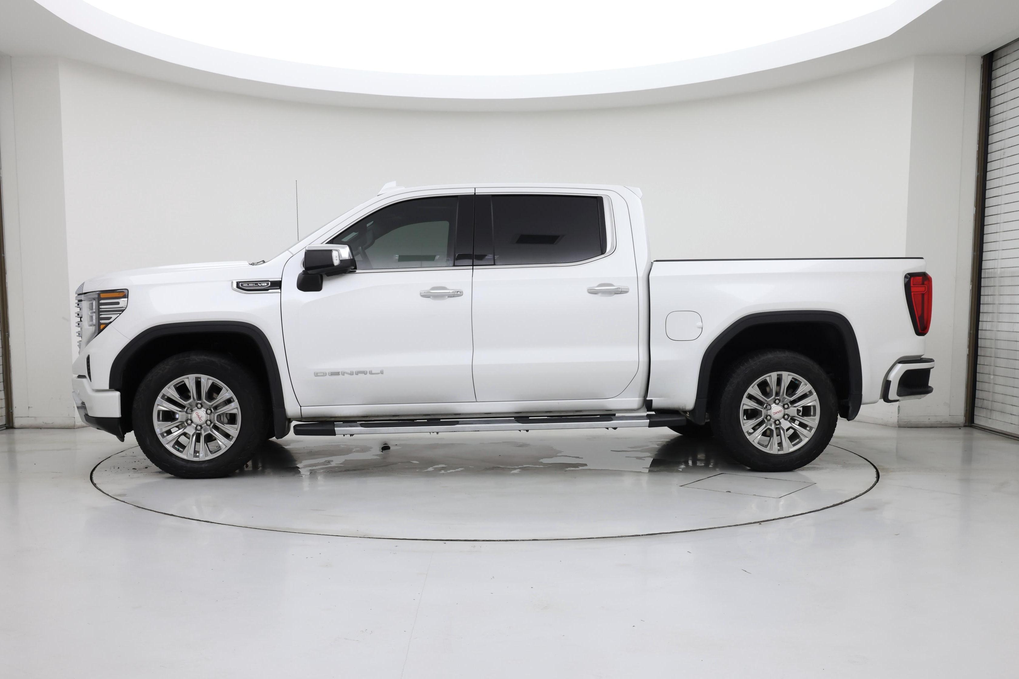 Thumbnail: 2022 GMC Sierra 1500 - 3