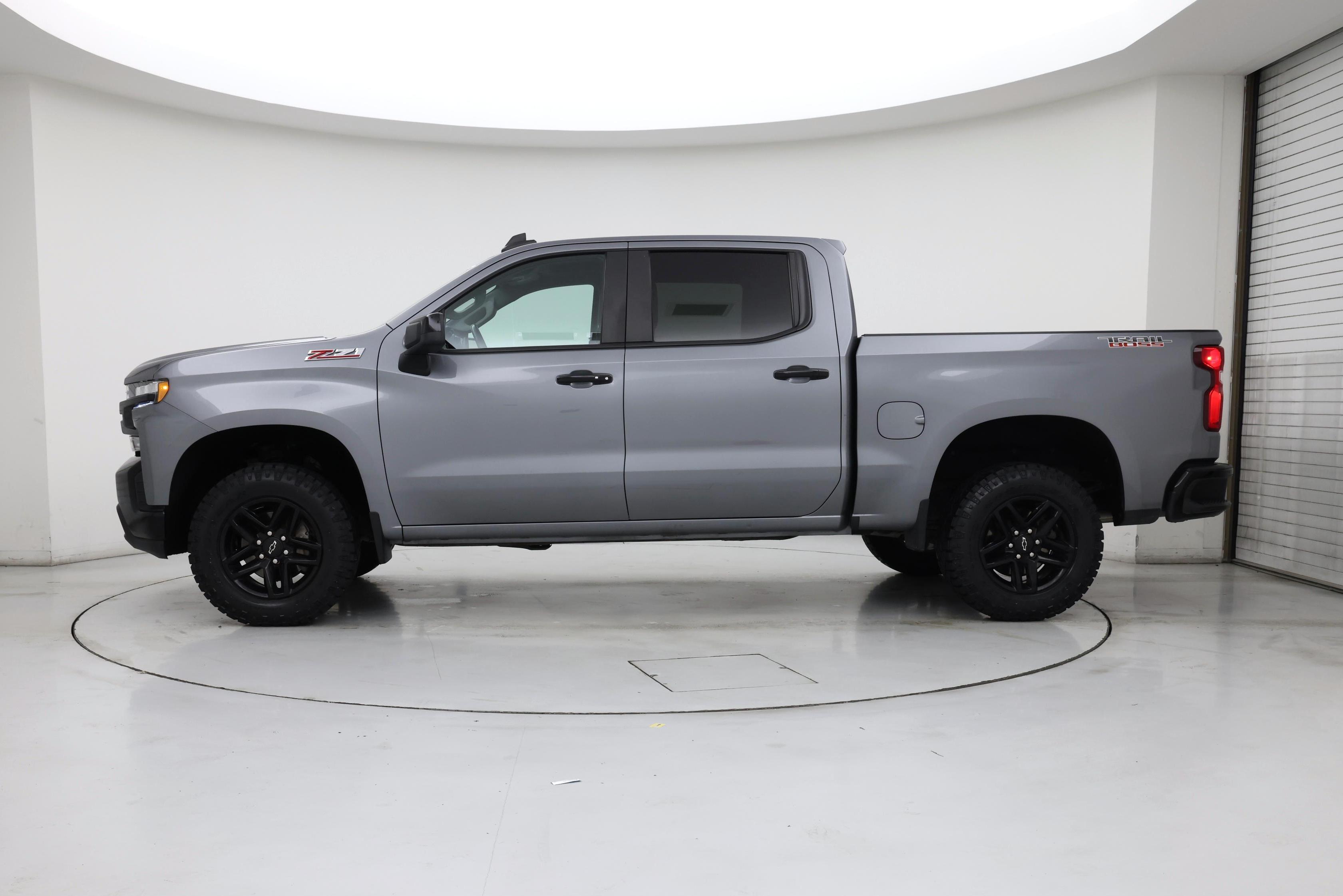 Thumbnail: 2020 Chevrolet Silverado 1500 - 3