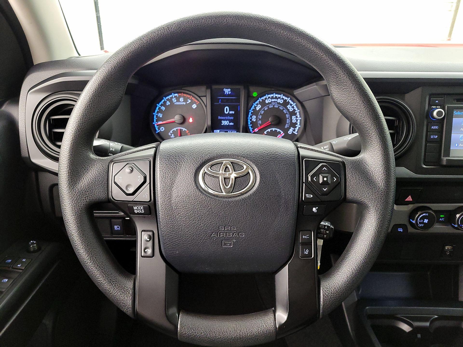 Thumbnail: 2019 Toyota Tacoma - 10