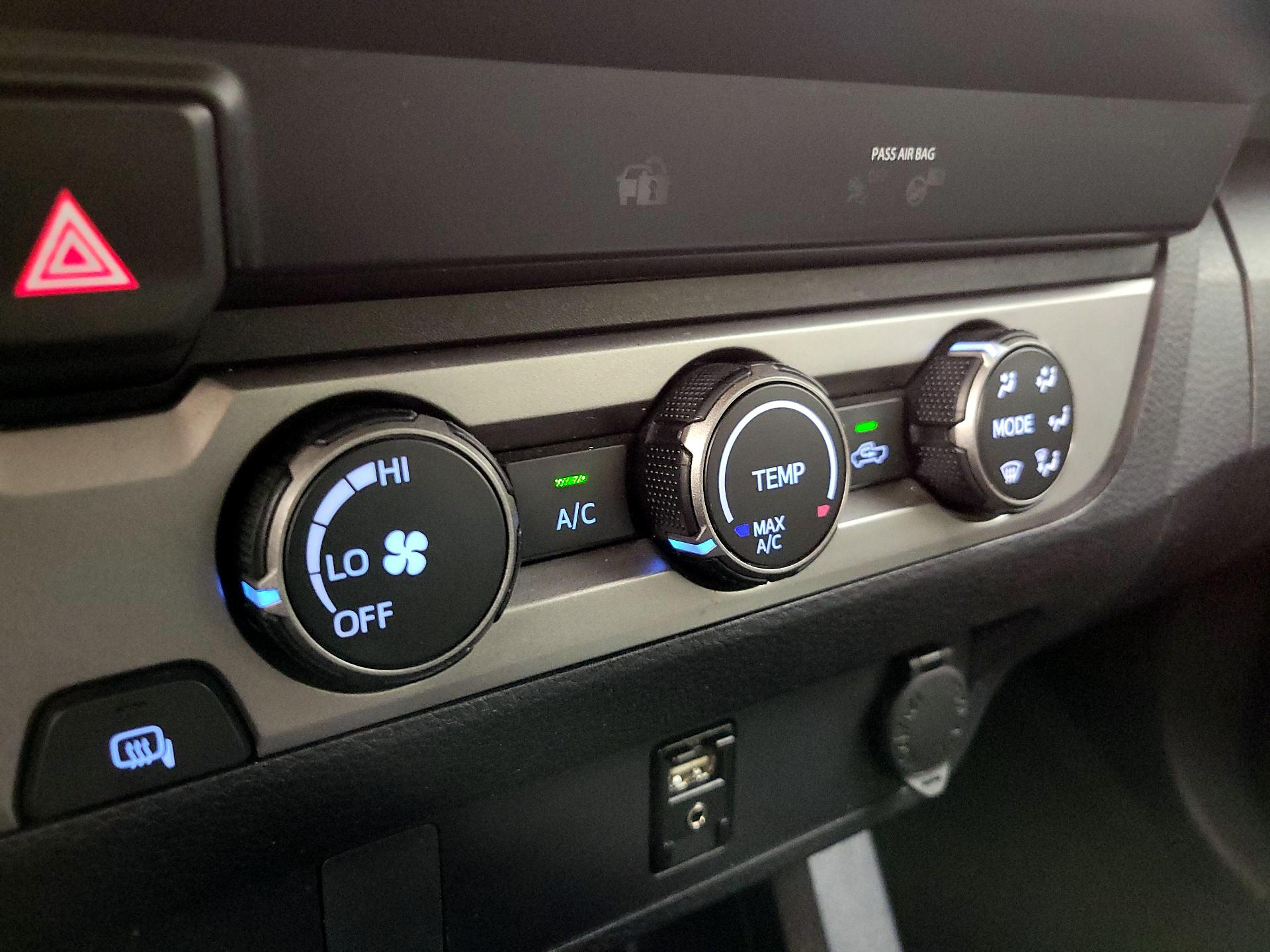 Thumbnail: 2019 Toyota Tacoma - 16