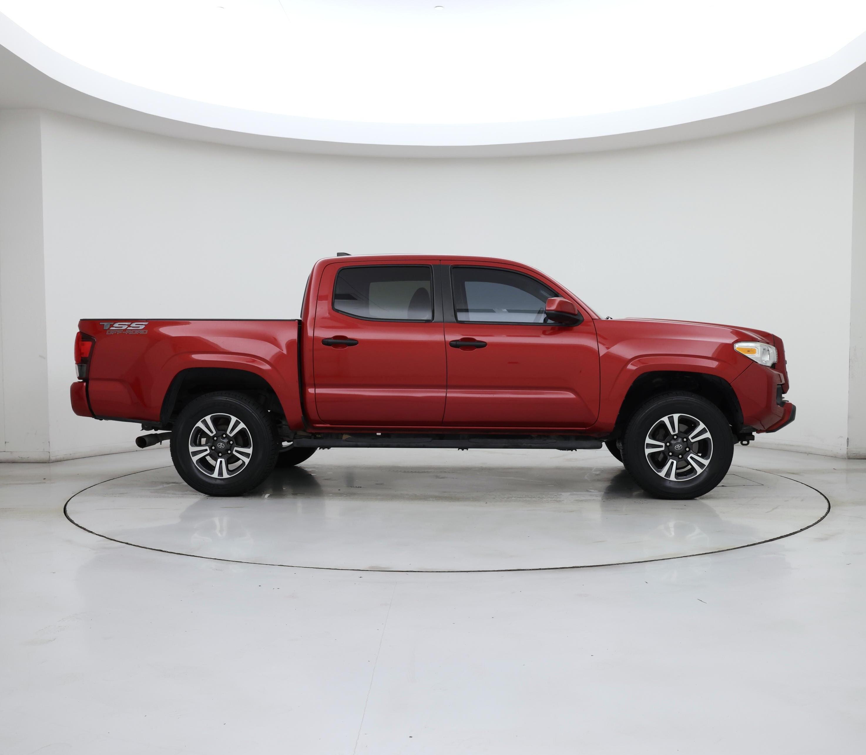 Thumbnail: 2019 Toyota Tacoma - 7