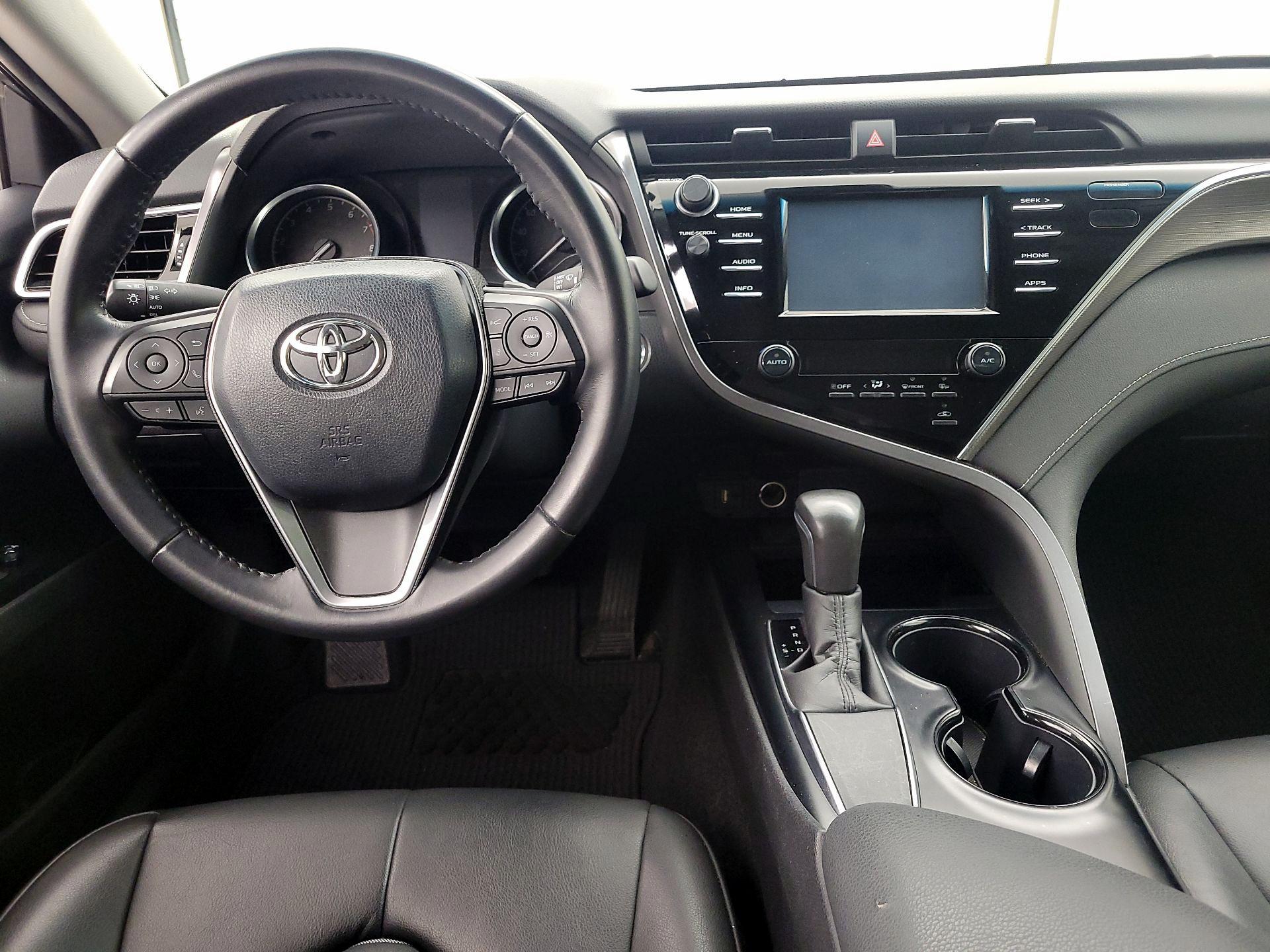 Thumbnail: 2018 Toyota Camry - 9