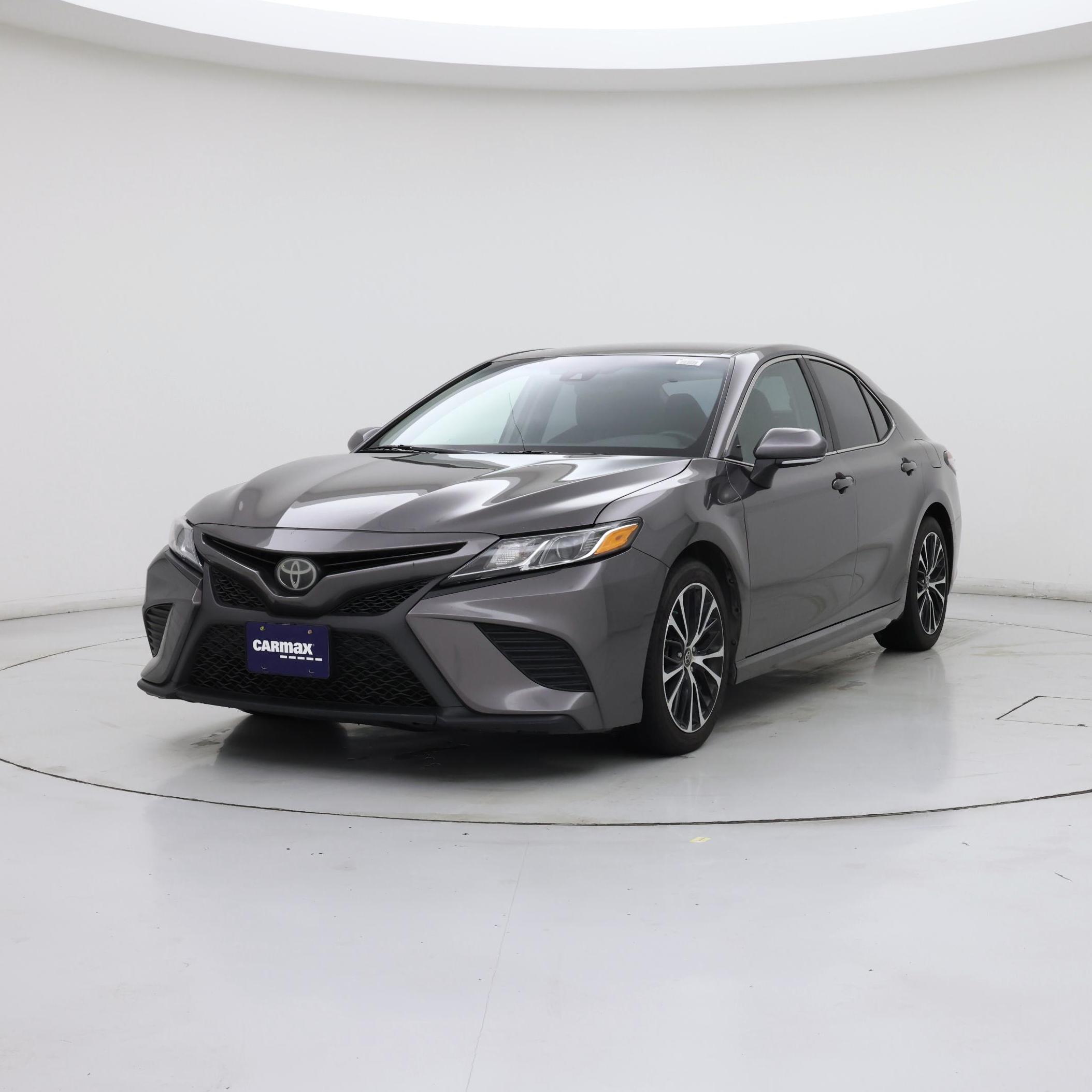 Thumbnail: 2018 Toyota Camry - 4