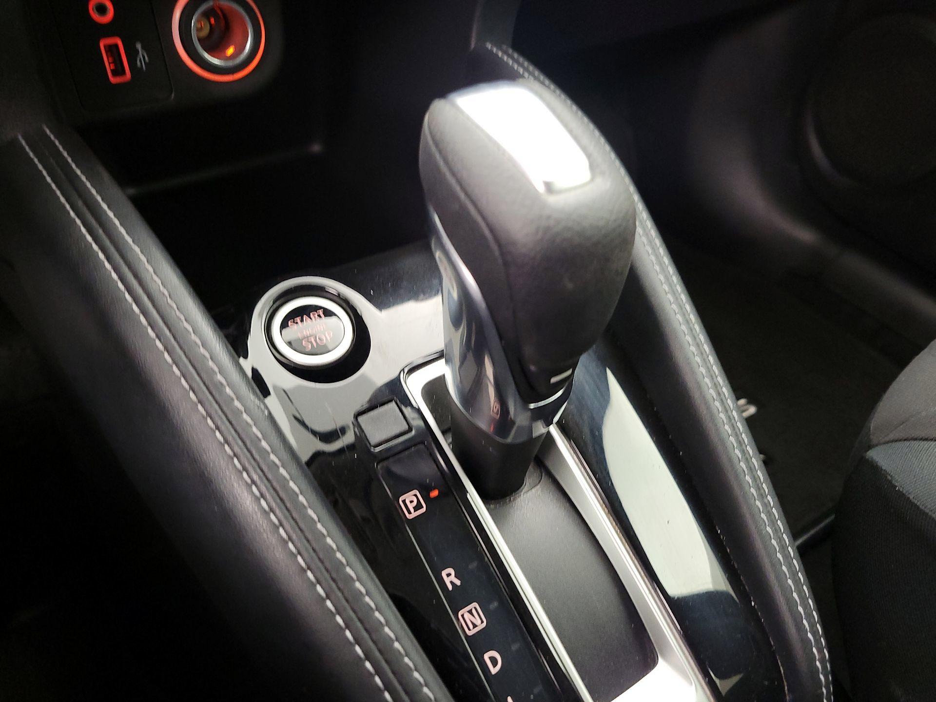 Thumbnail: 2019 Nissan Kicks - 17
