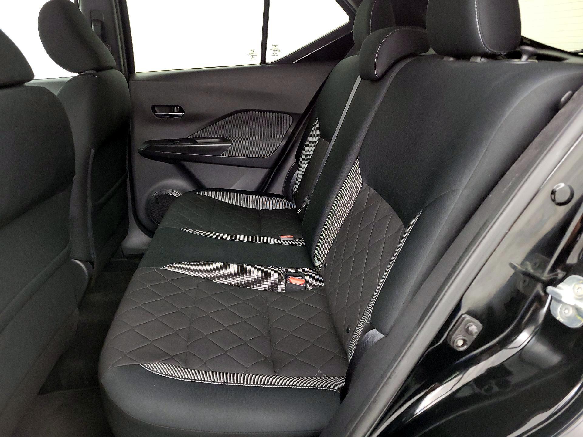 Thumbnail: 2019 Nissan Kicks - 19