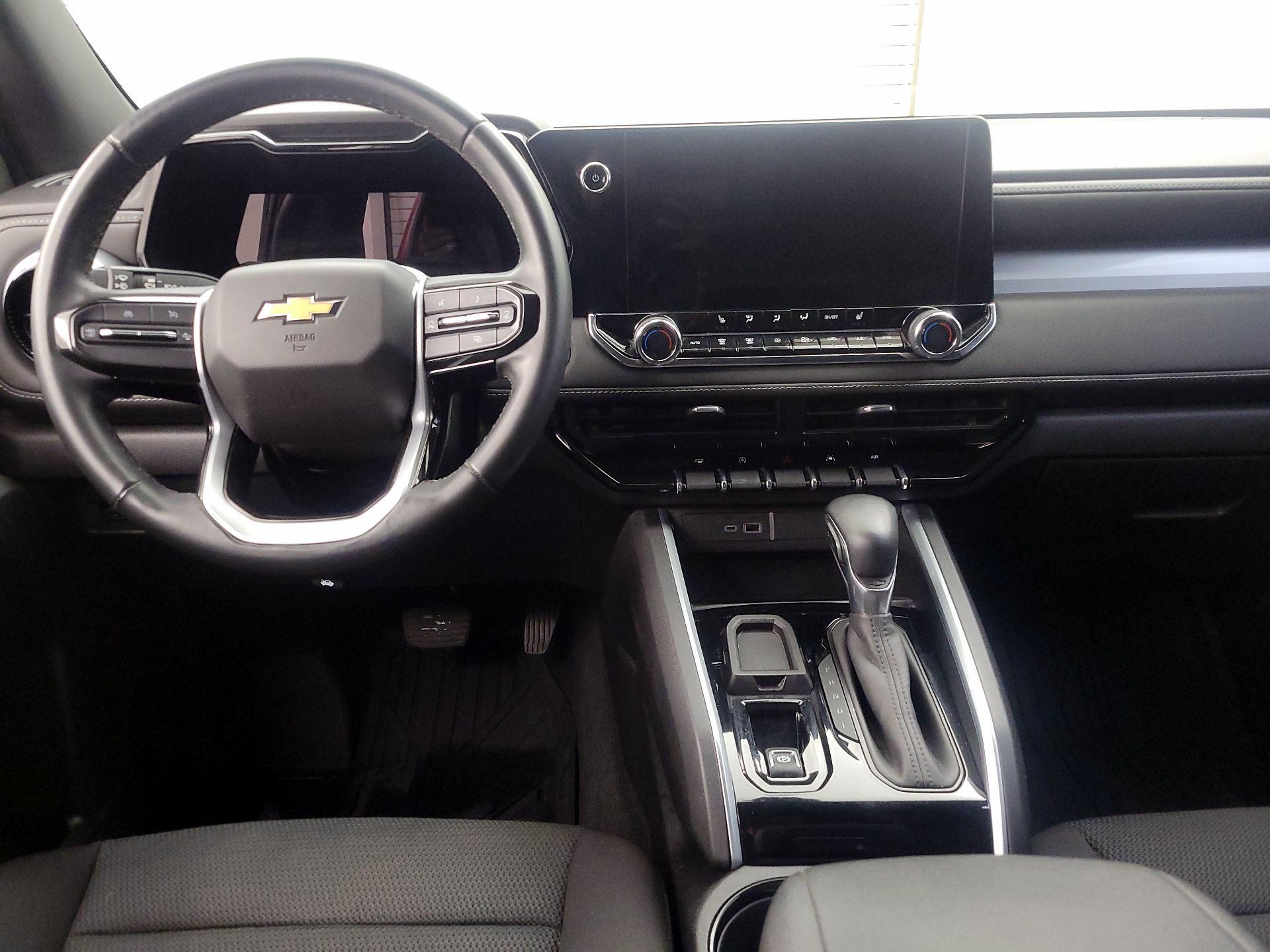 Thumbnail: 2023 Chevrolet Colorado - 9