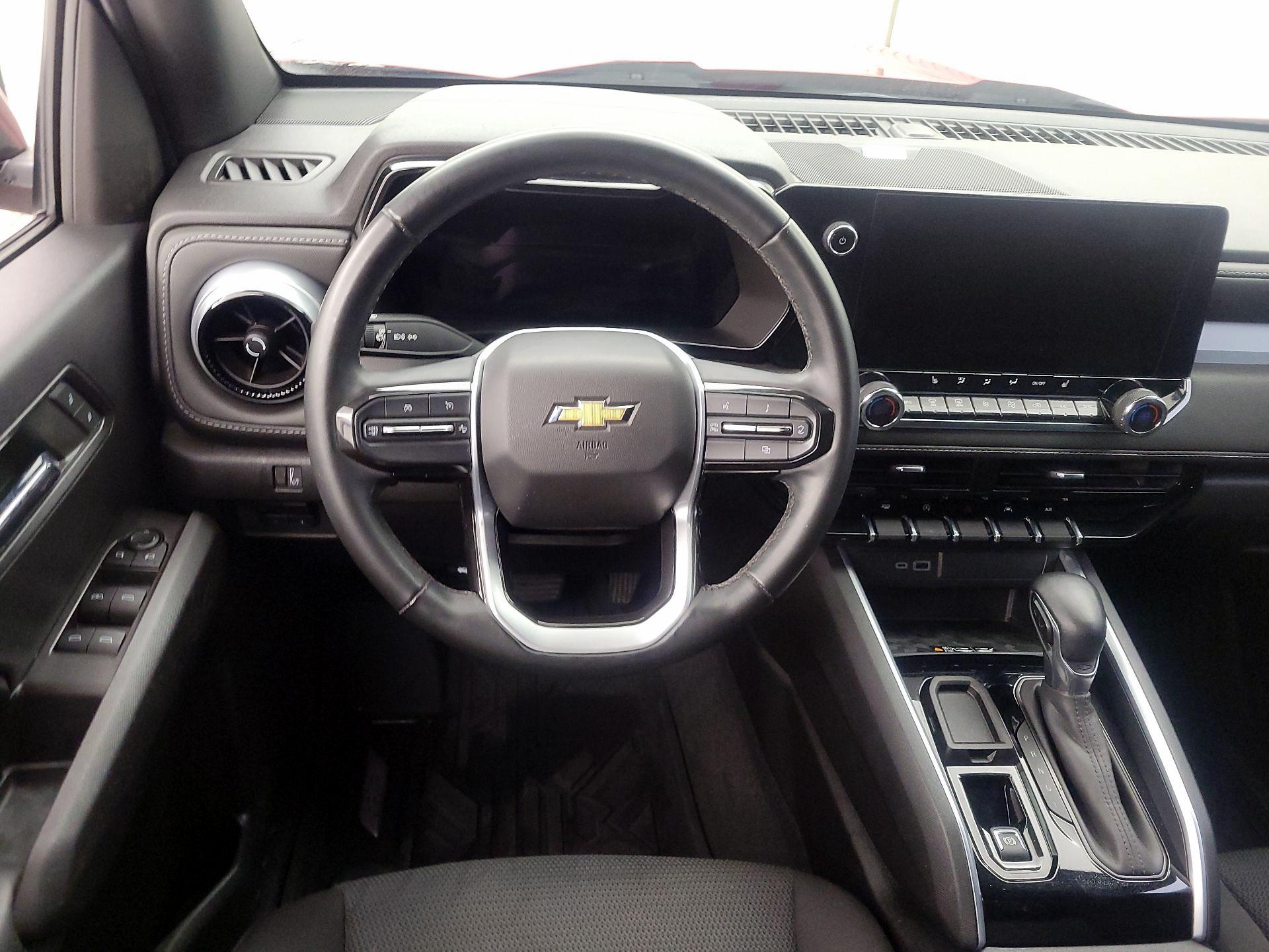 Thumbnail: 2023 Chevrolet Colorado - 10