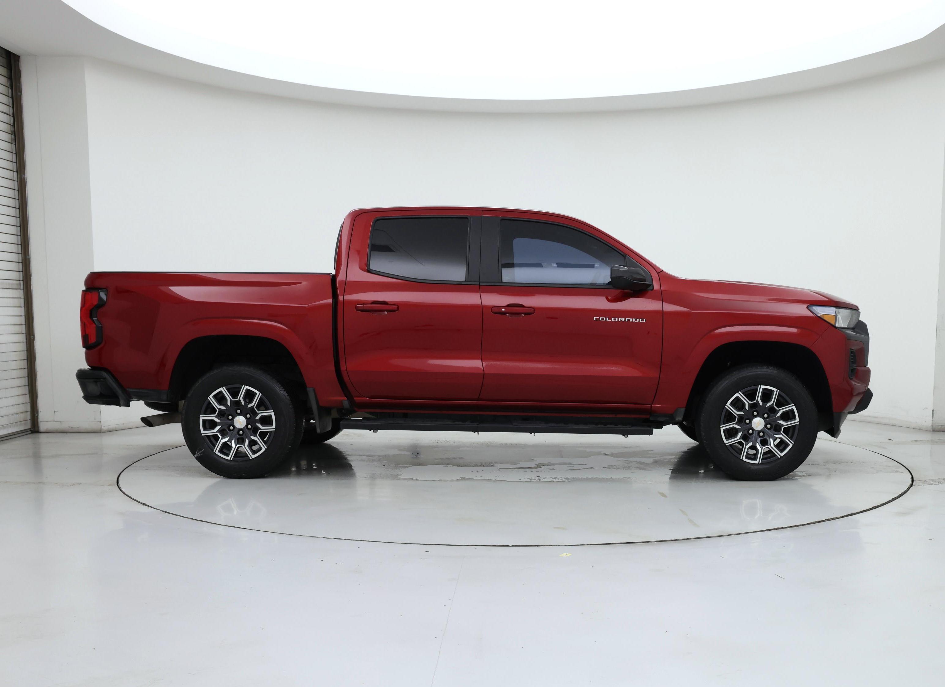 Thumbnail: 2023 Chevrolet Colorado - 7