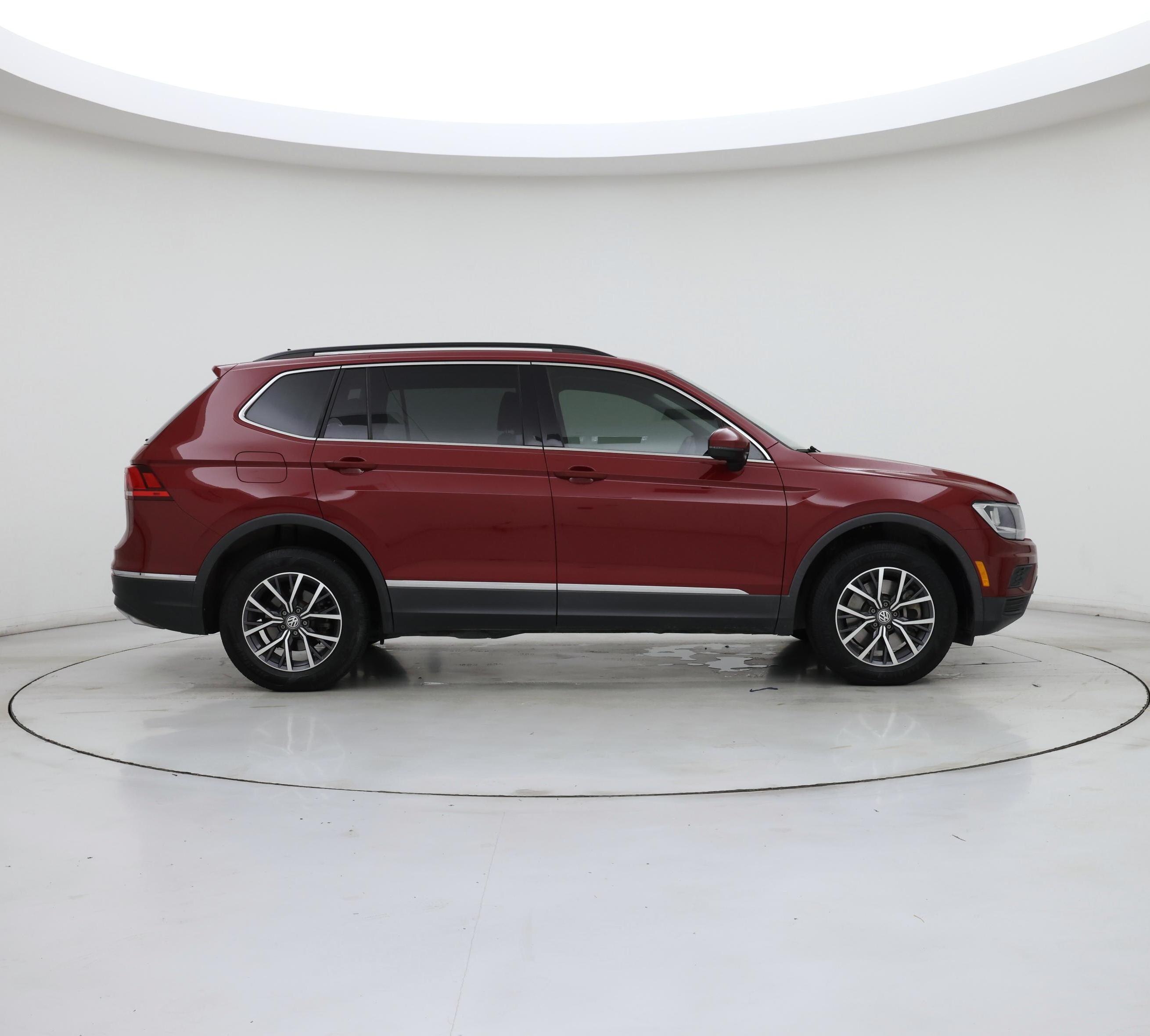 Thumbnail: 2020 Volkswagen Tiguan - 7