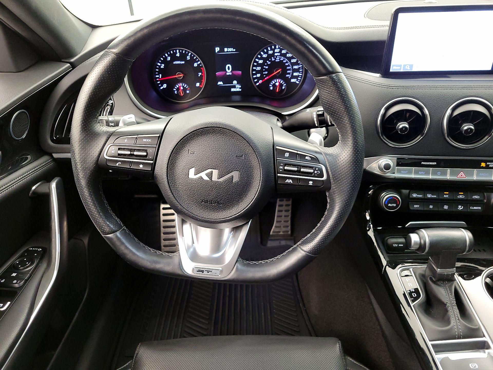 Thumbnail: 2023 Kia Stinger - 10