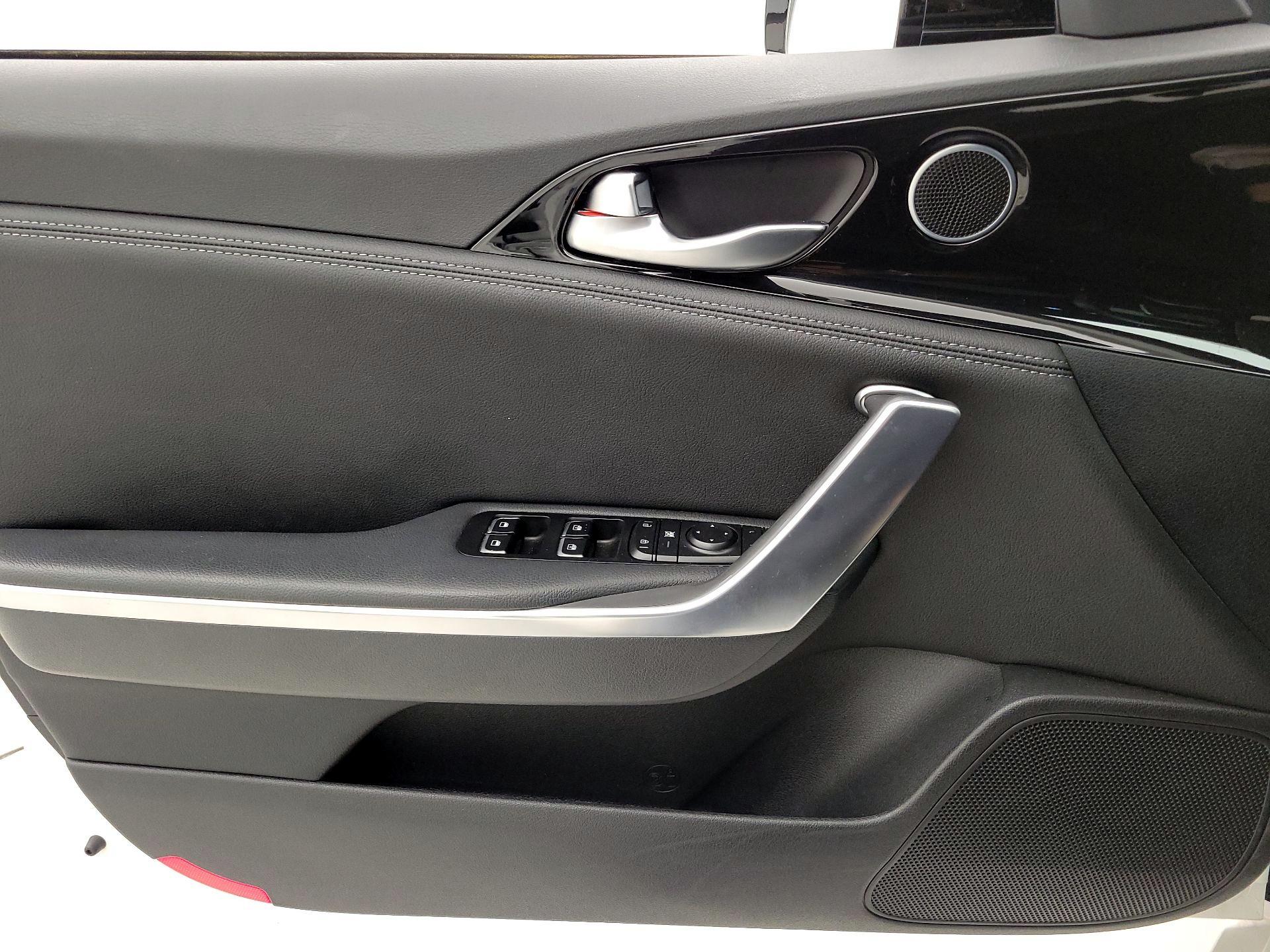 Thumbnail: 2023 Kia Stinger - 12