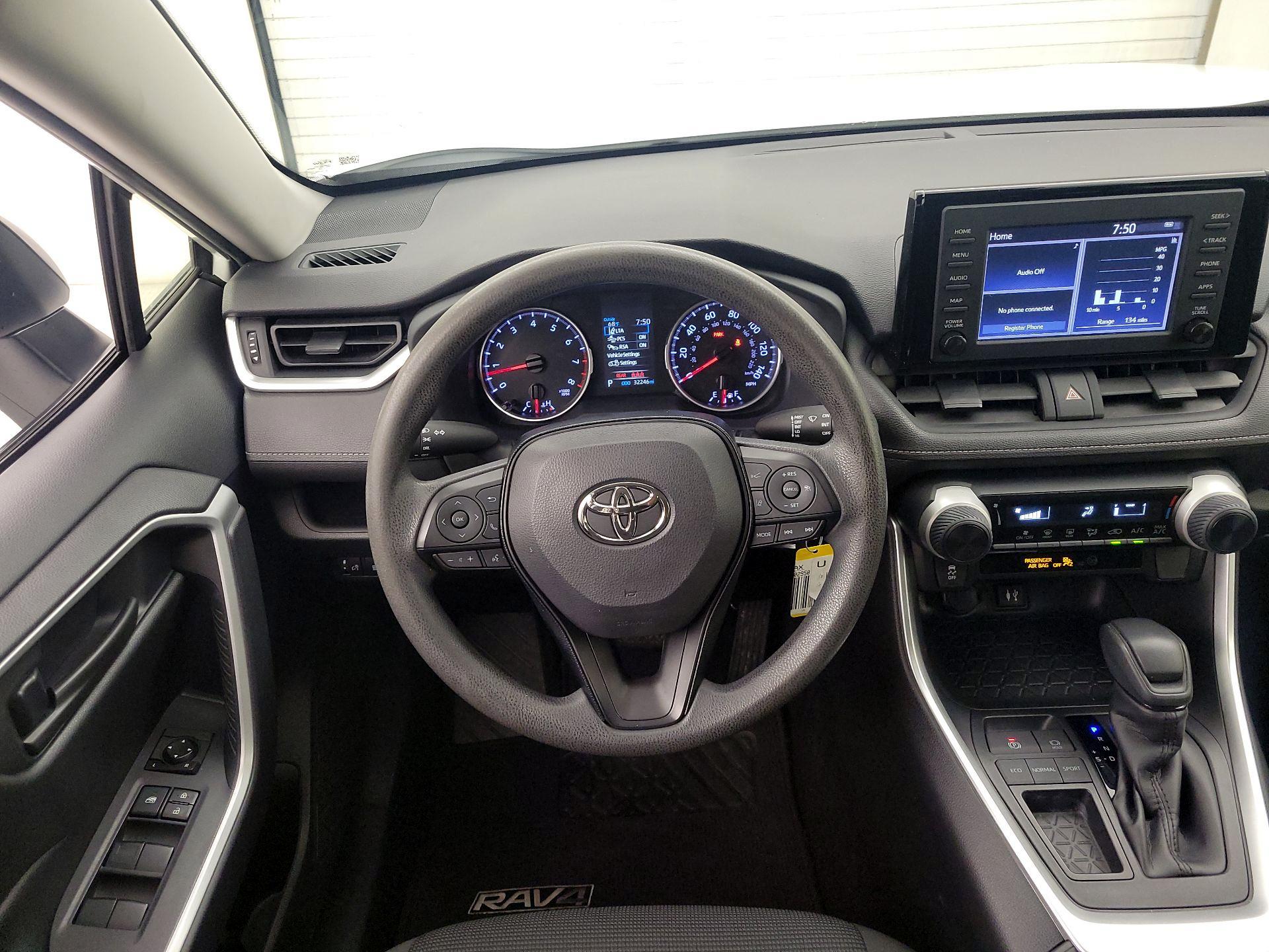 Thumbnail: 2019 Toyota RAV4 - 10