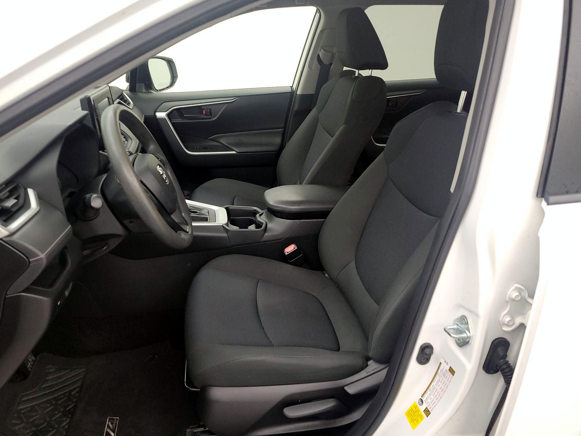 Thumbnail: 2019 Toyota RAV4 - 11