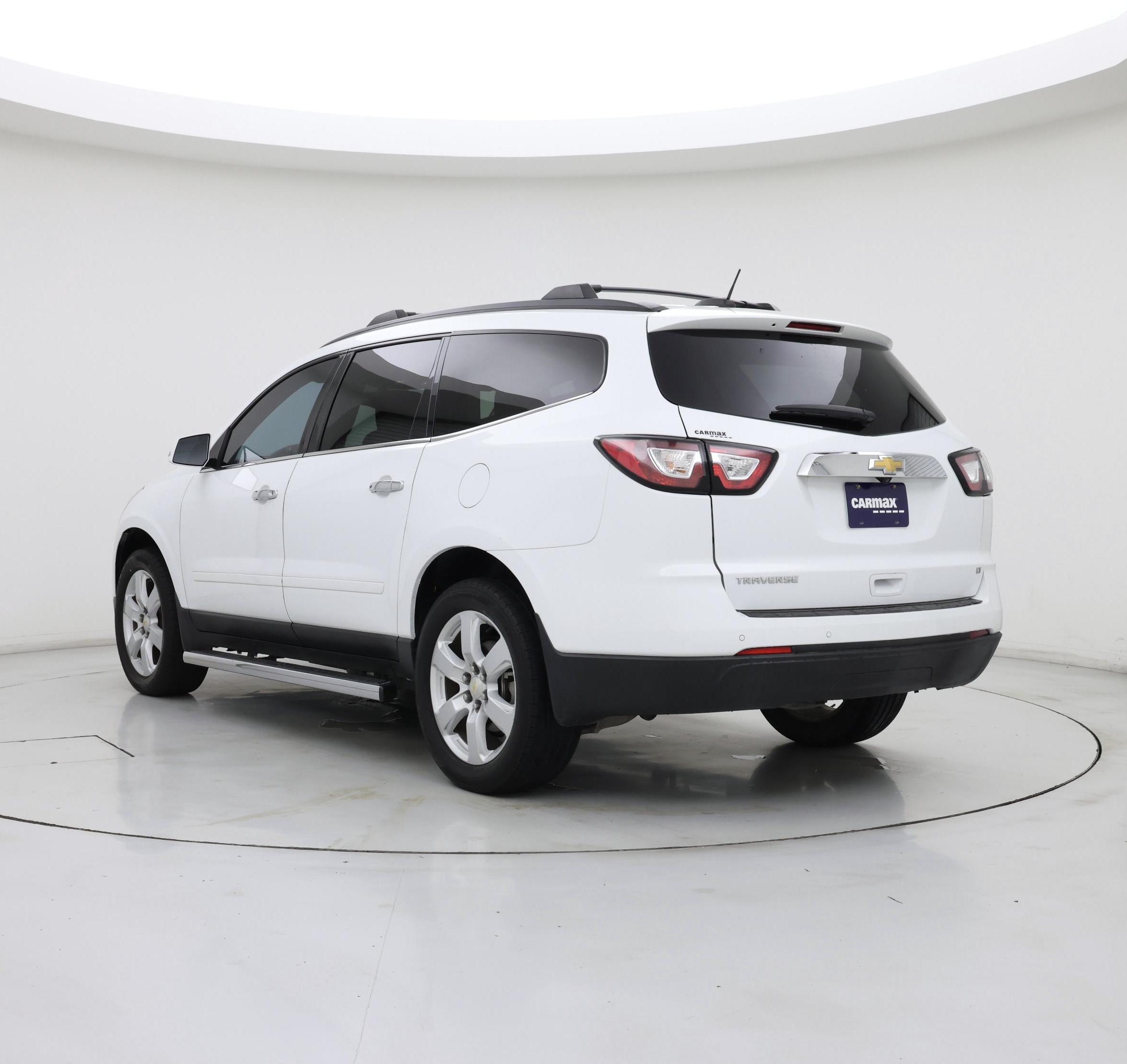 Thumbnail: 2017 Chevrolet Traverse - 2