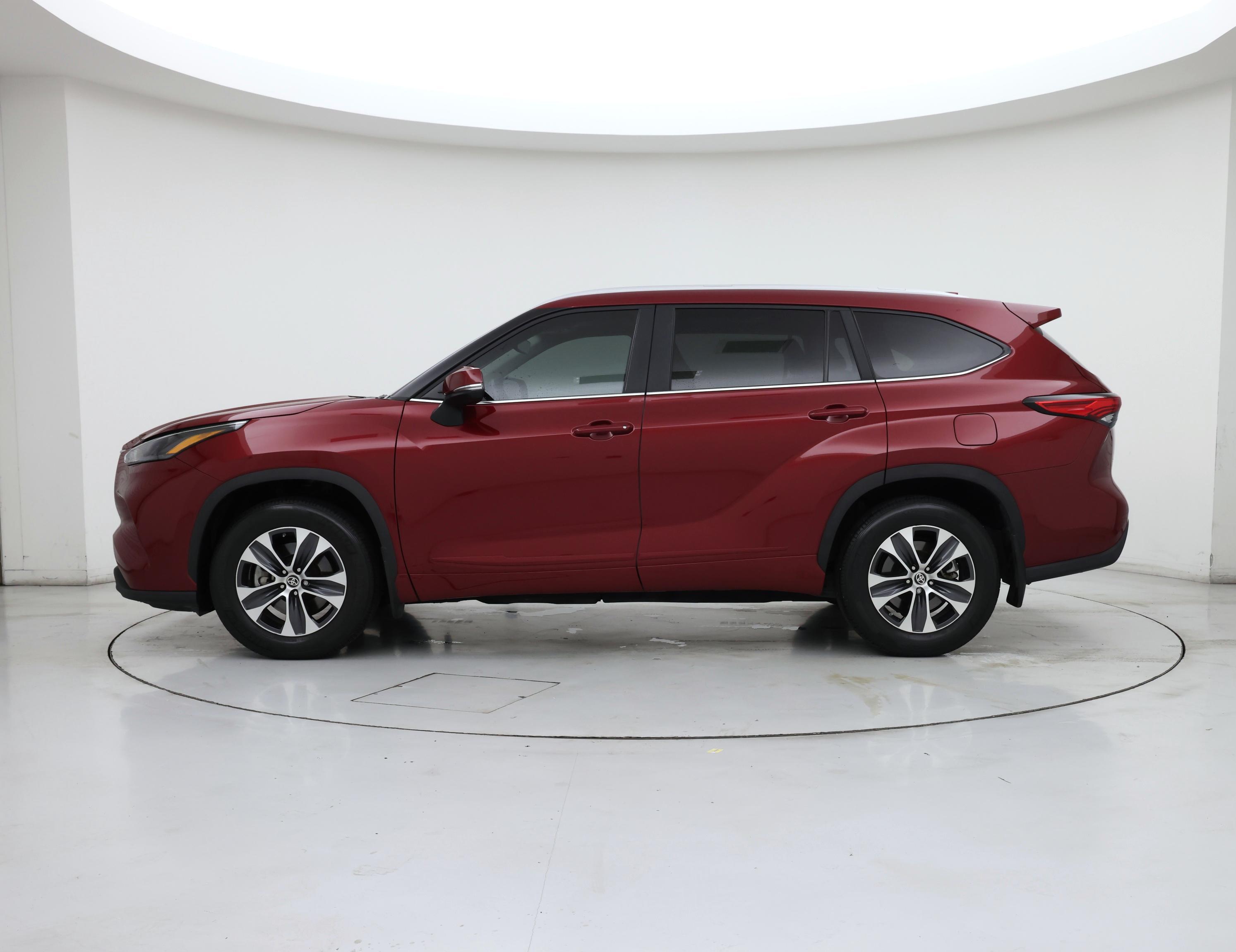 Thumbnail: 2023 Toyota Highlander - 3