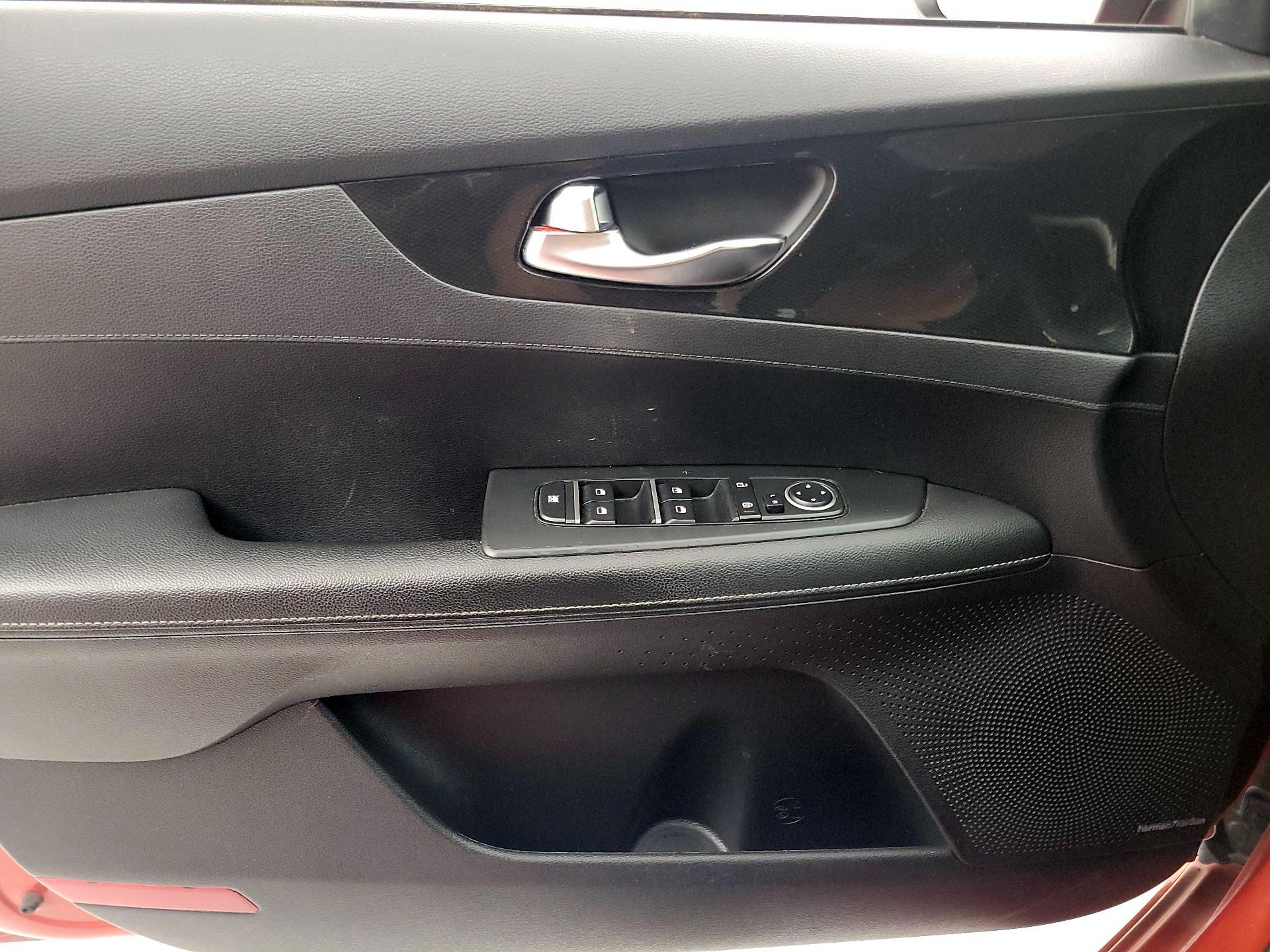 Thumbnail: 2021 Kia Forte - 12