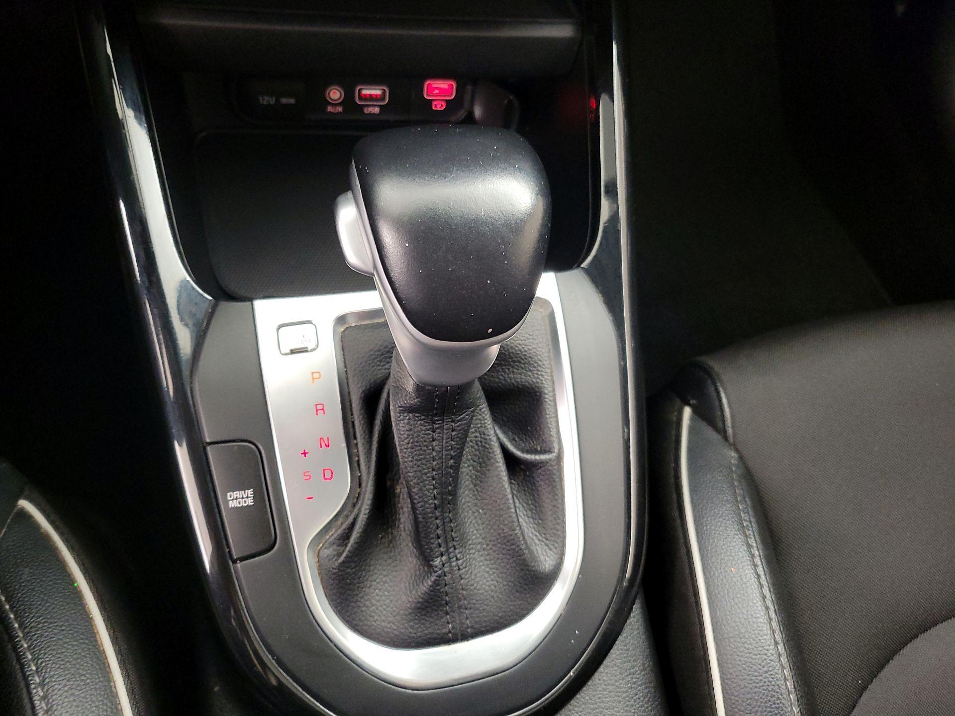 Thumbnail: 2021 Kia Forte - 17