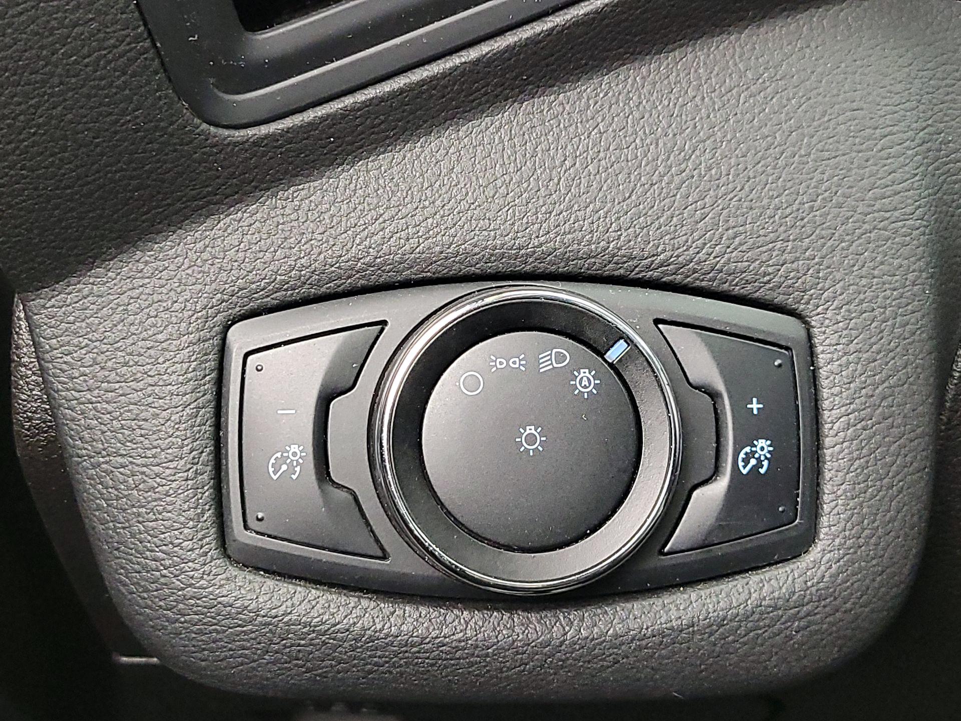 Thumbnail: 2014 Ford C-Max - 13