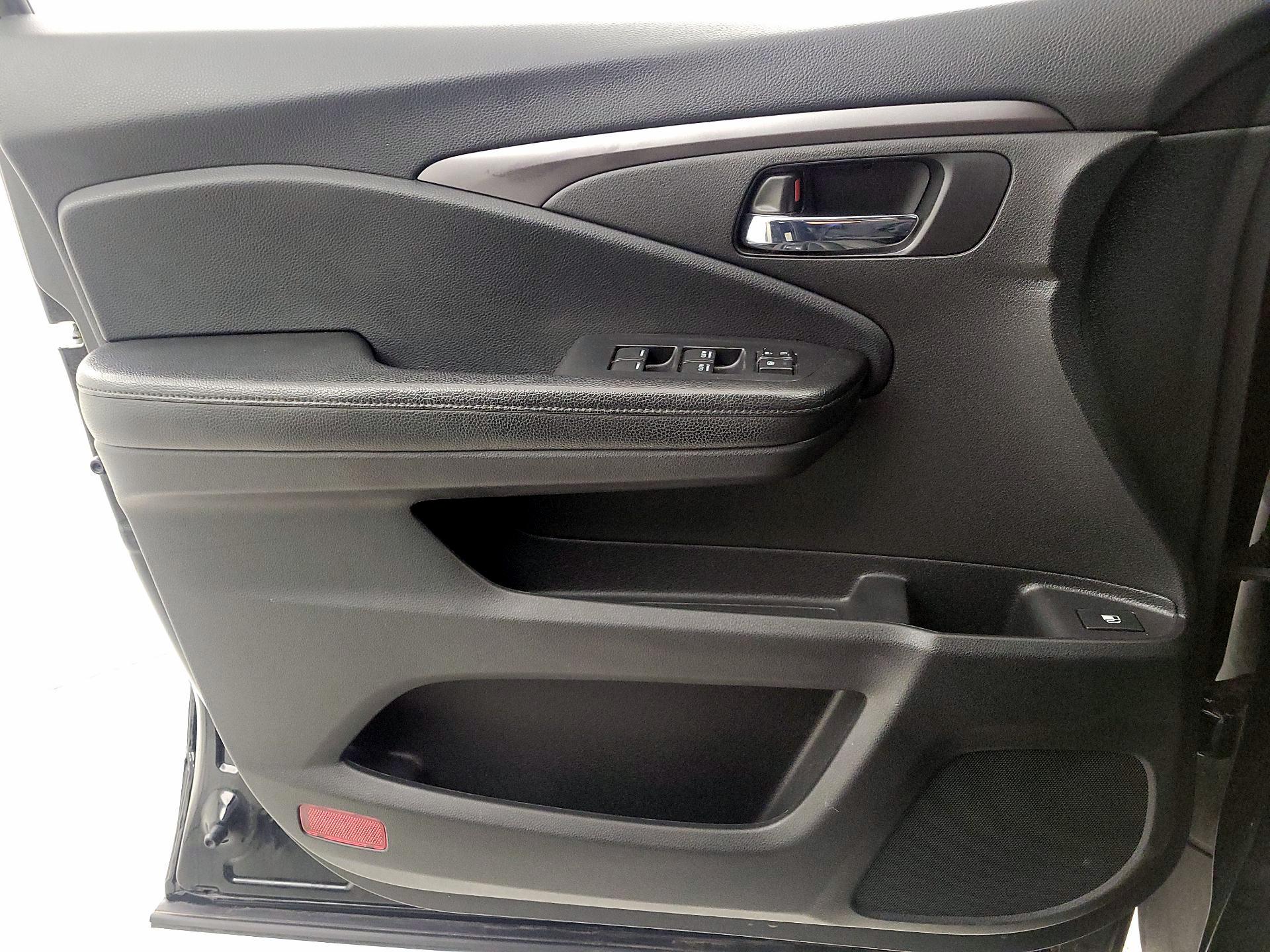 Thumbnail: 2019 Honda Passport - 12