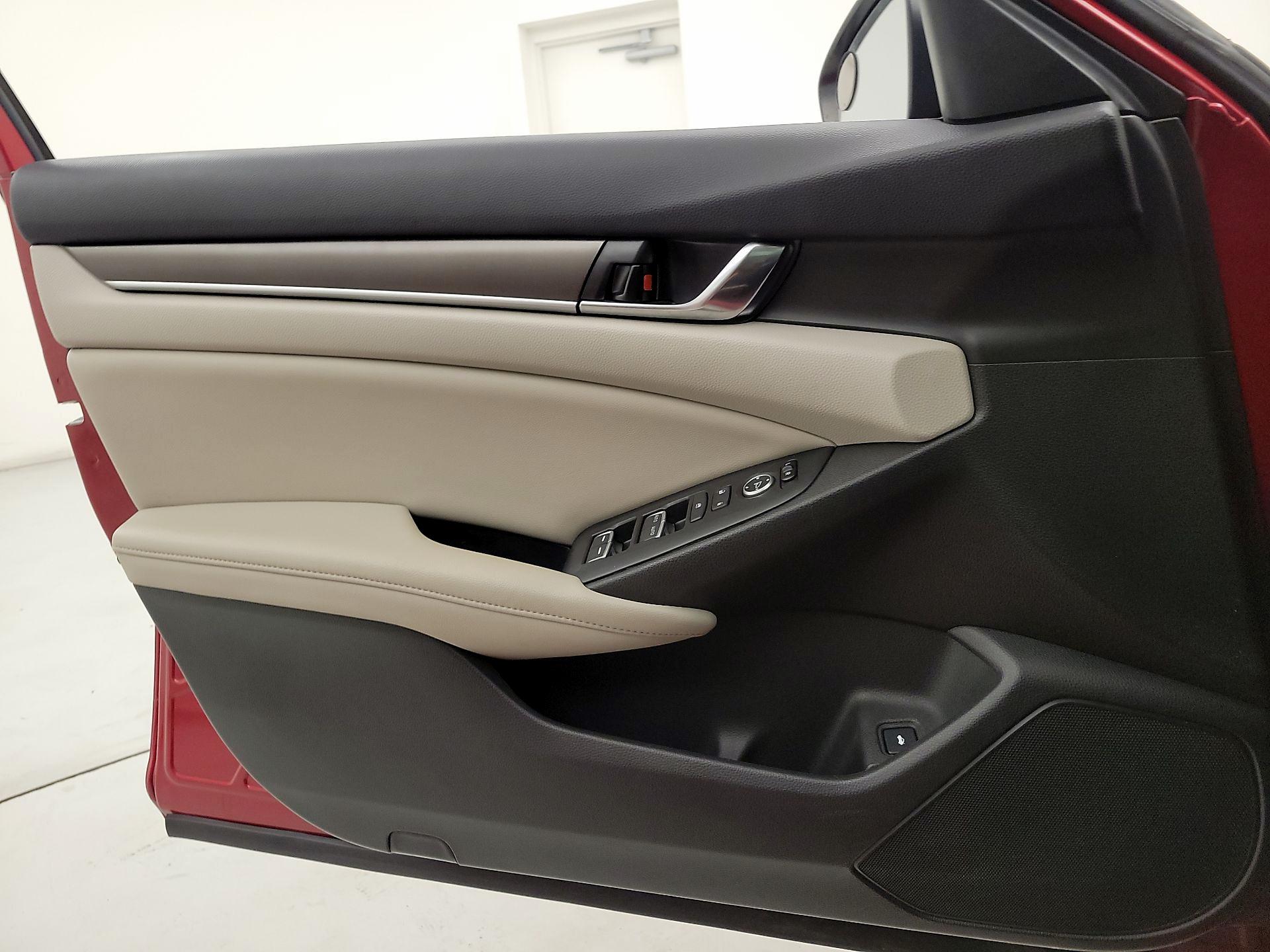 Thumbnail: 2019 Honda Accord - 12