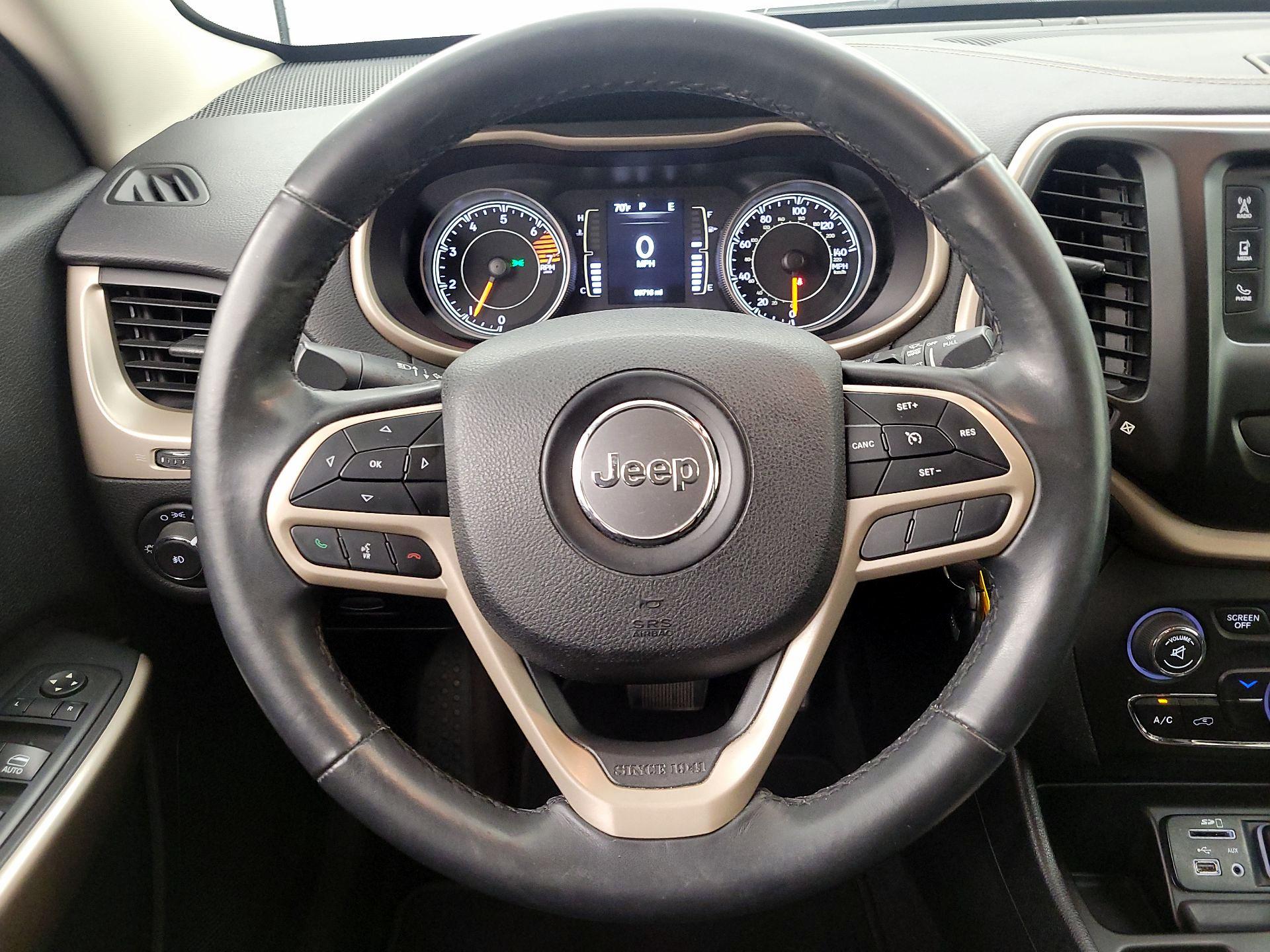 Thumbnail: 2017 Jeep Cherokee - 10