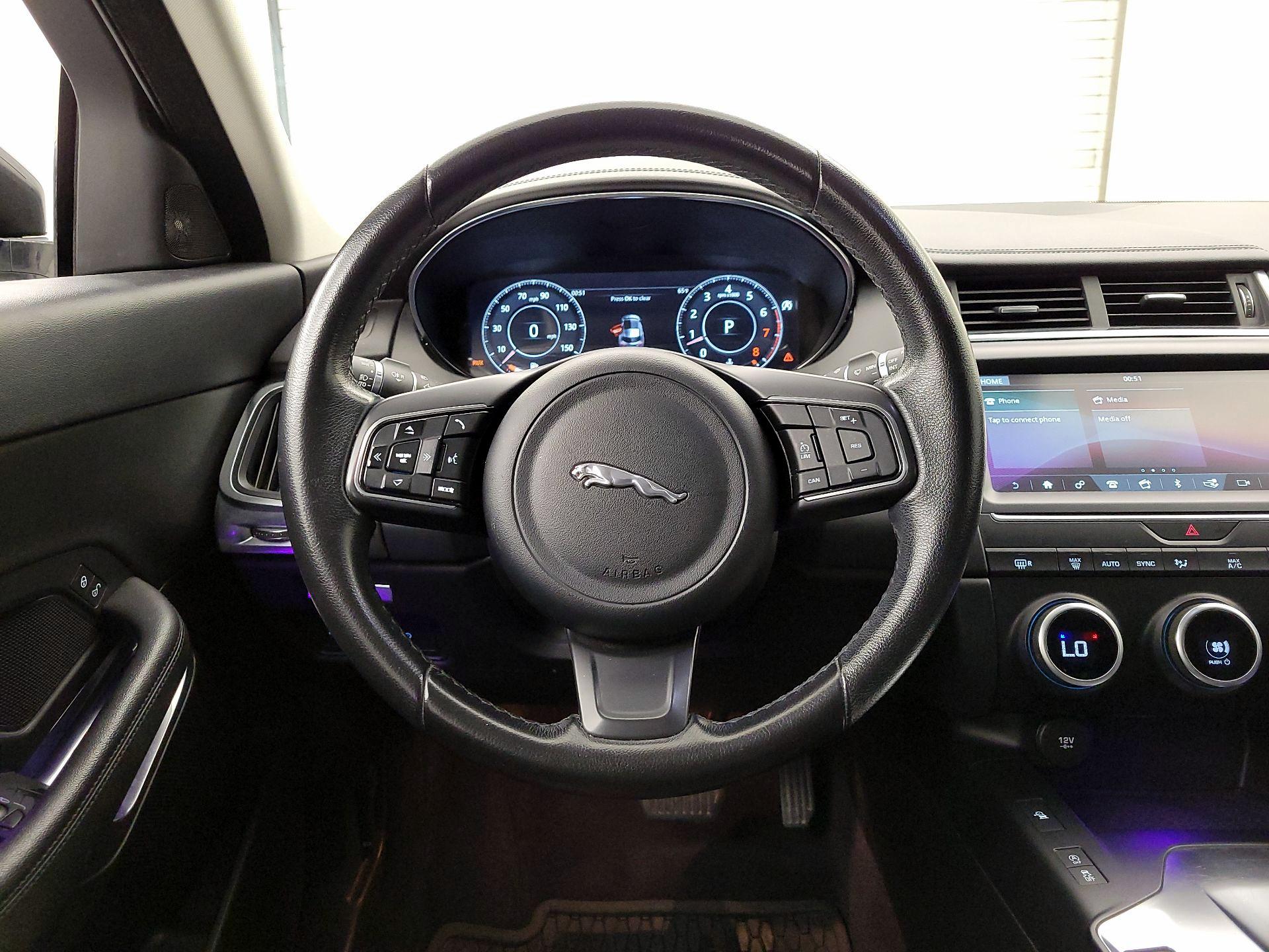 Thumbnail: 2020 Jaguar E-Pace - 10