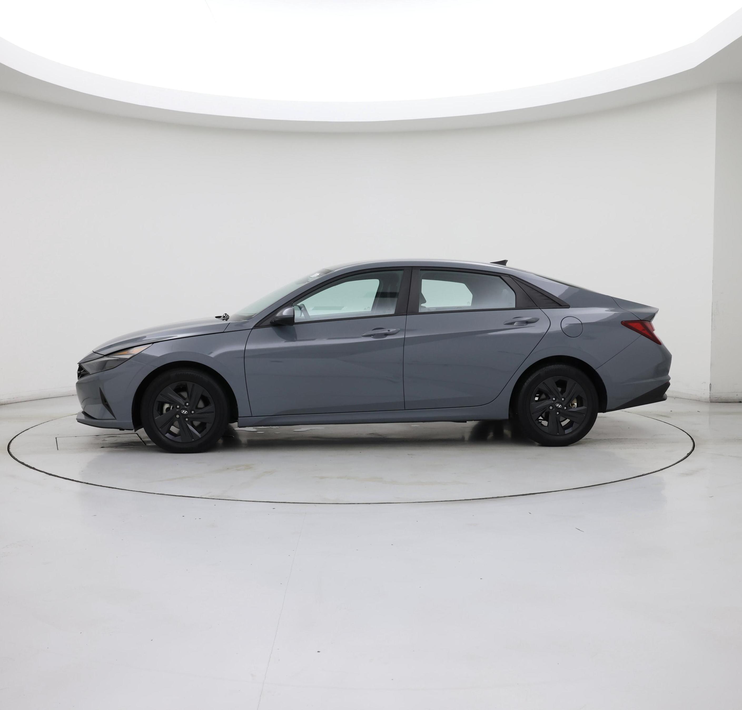 Thumbnail: 2023 Hyundai Elantra - 3