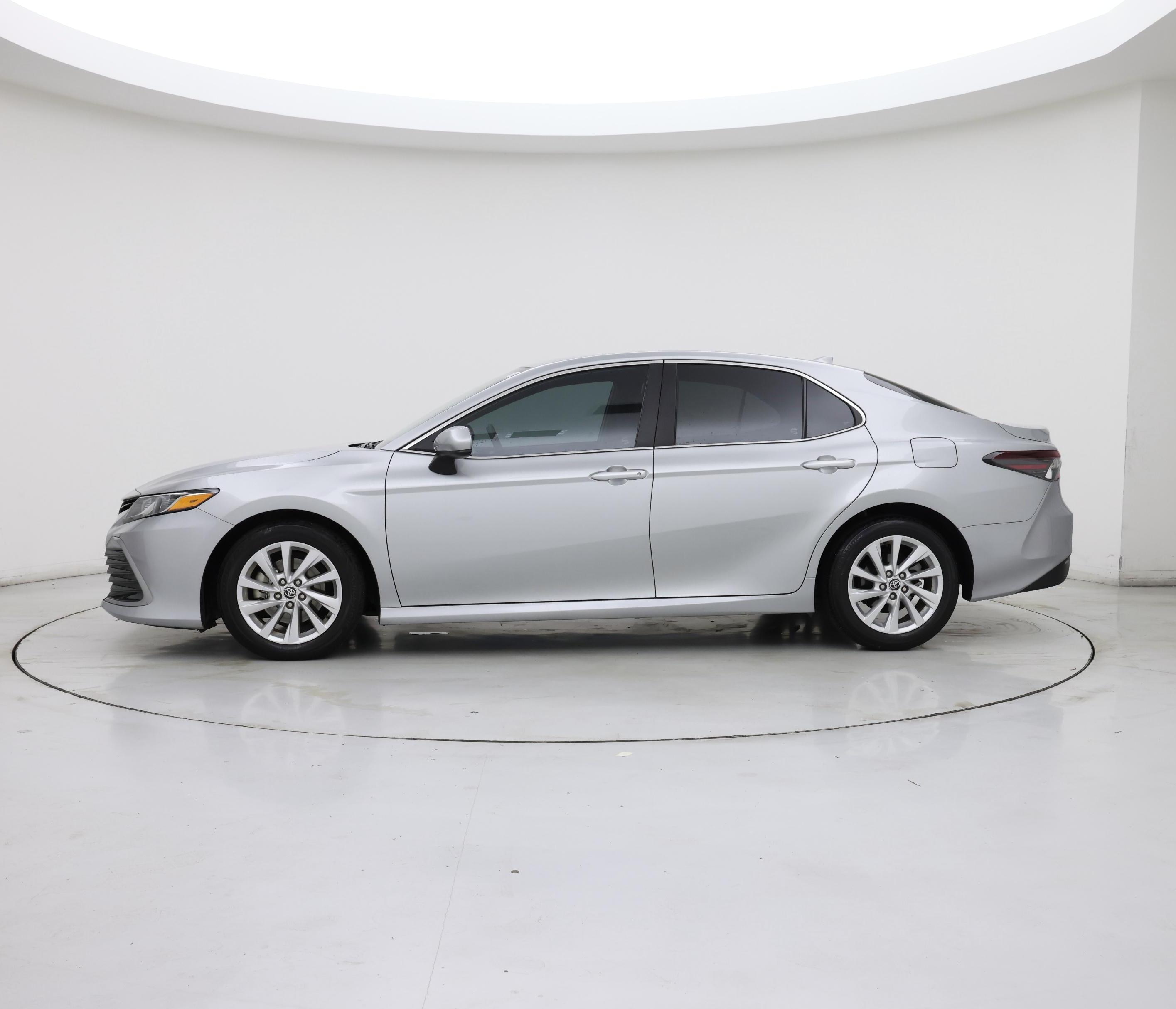 Thumbnail: 2021 Toyota Camry - 3