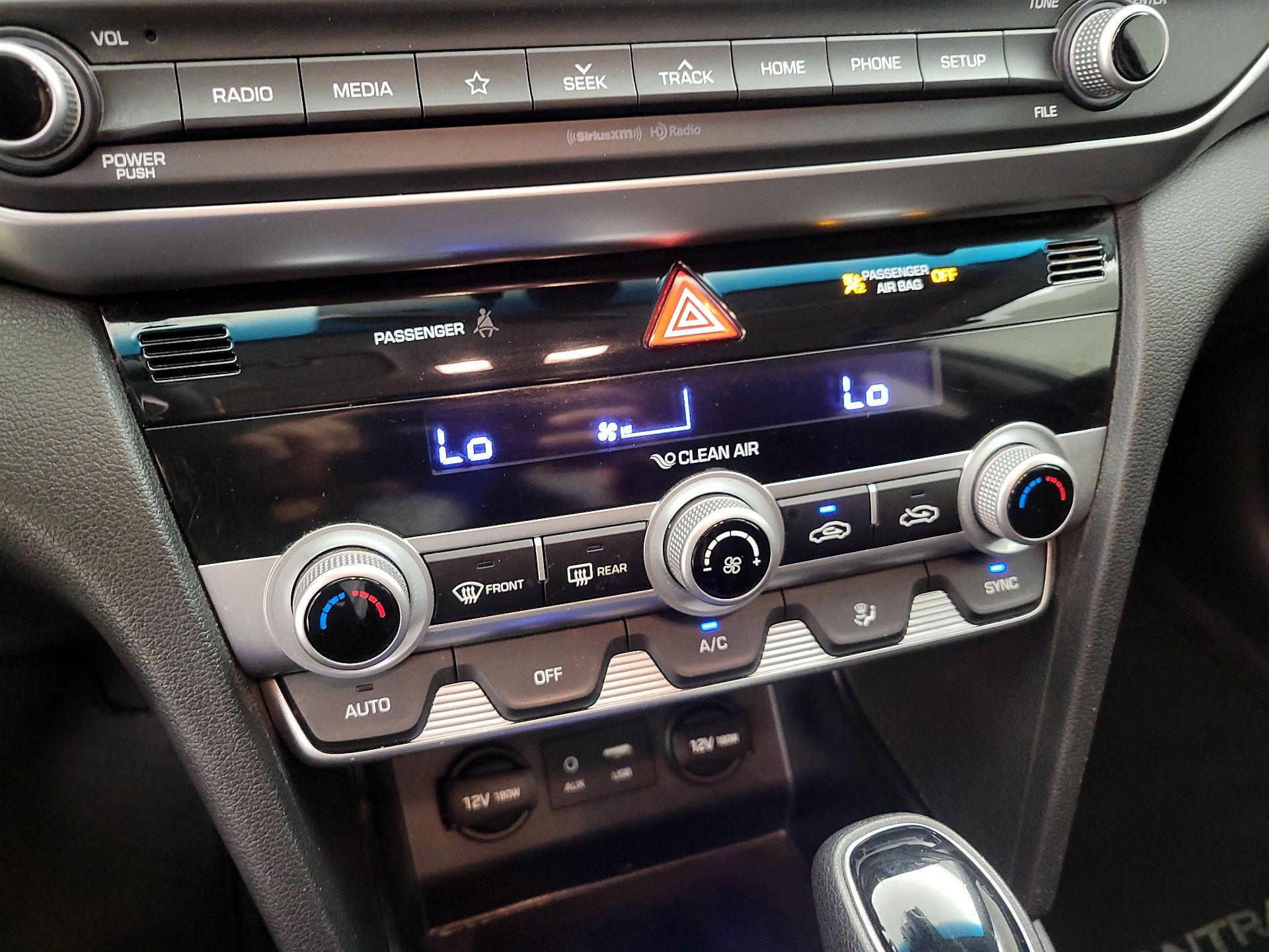 Thumbnail: 2020 Hyundai Elantra - 16