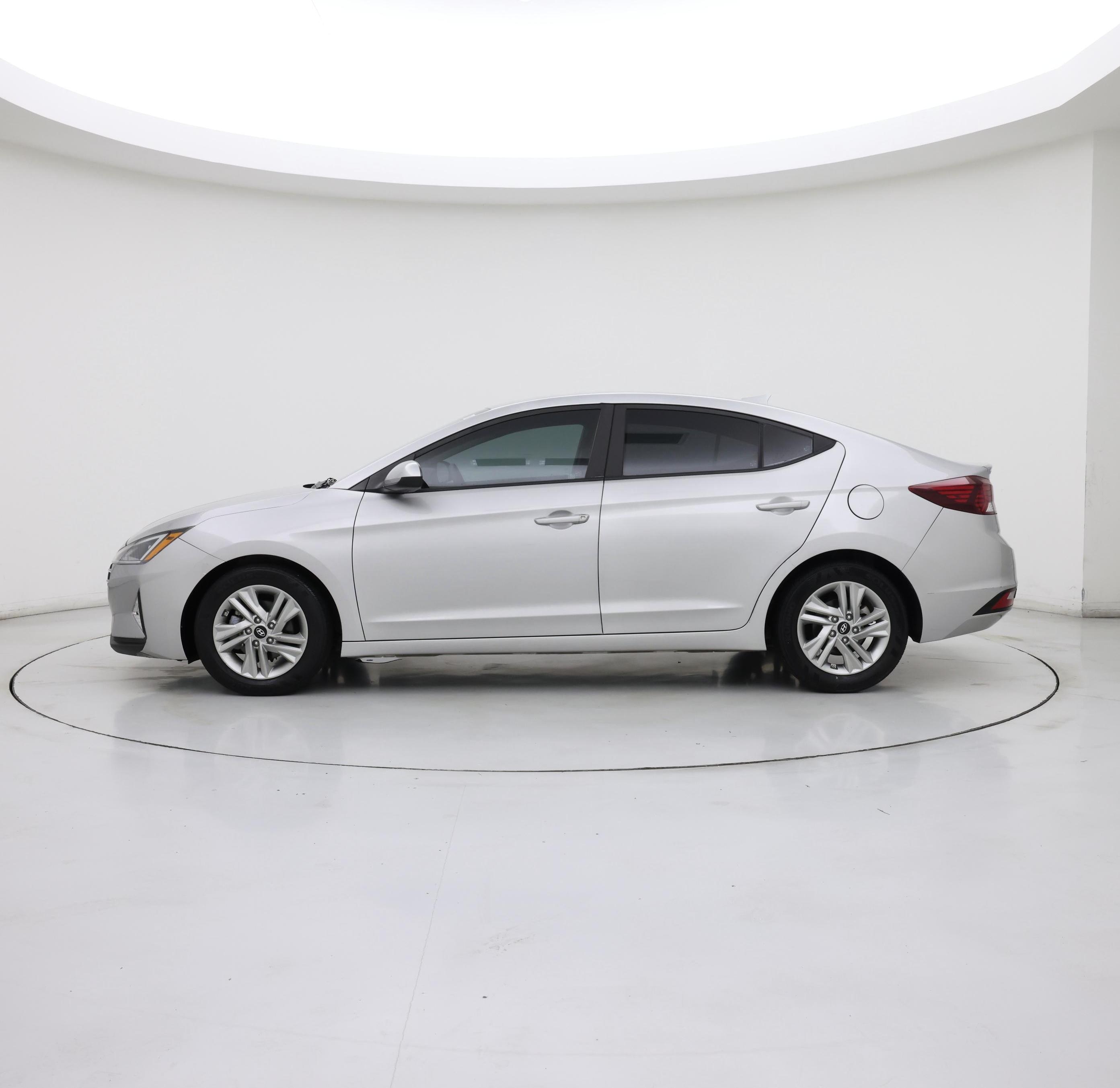Thumbnail: 2020 Hyundai Elantra - 3