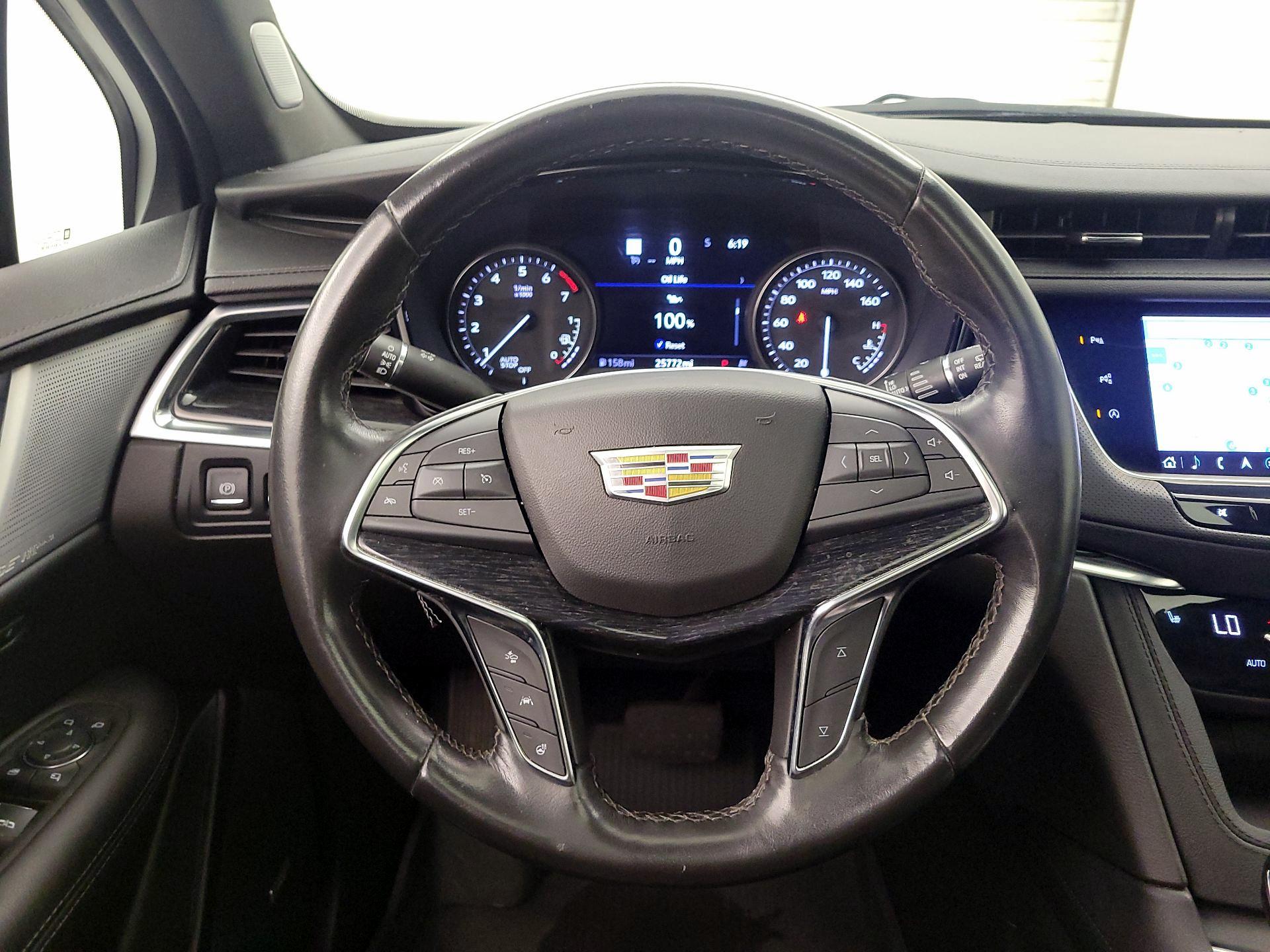 Thumbnail: 2023 Cadillac XT5 - 10