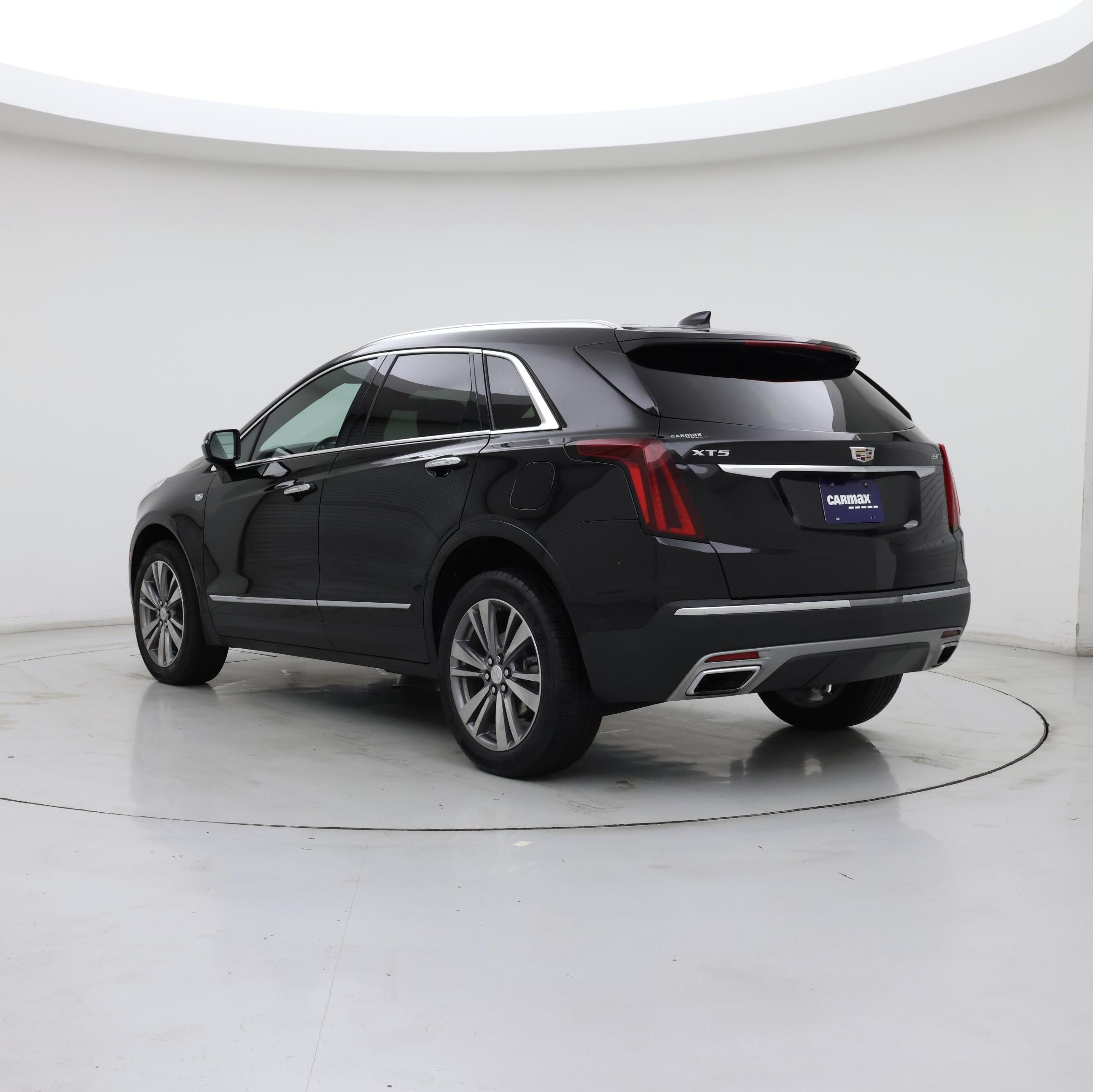 Thumbnail: 2023 Cadillac XT5 - 2