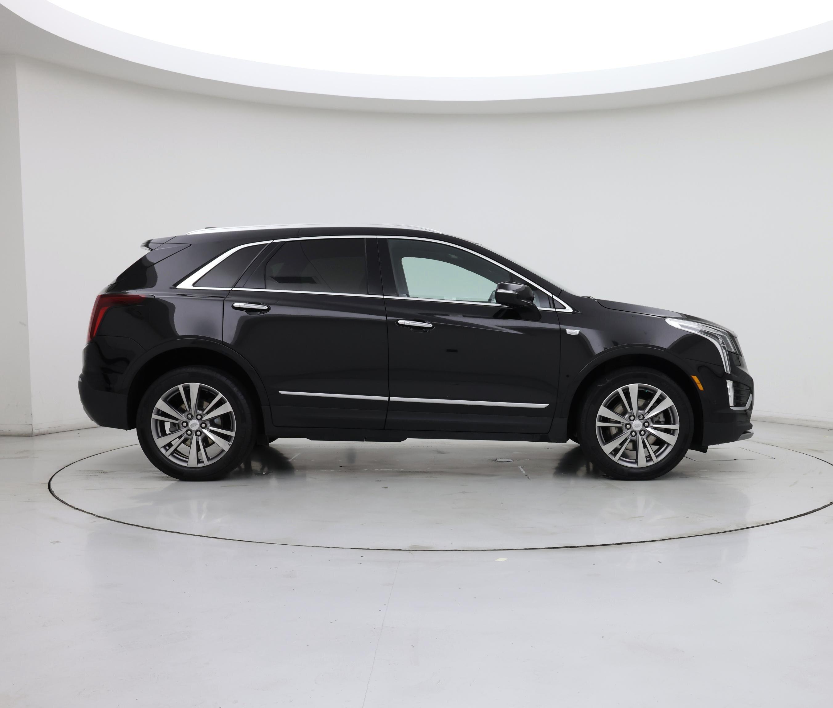Thumbnail: 2023 Cadillac XT5 - 7
