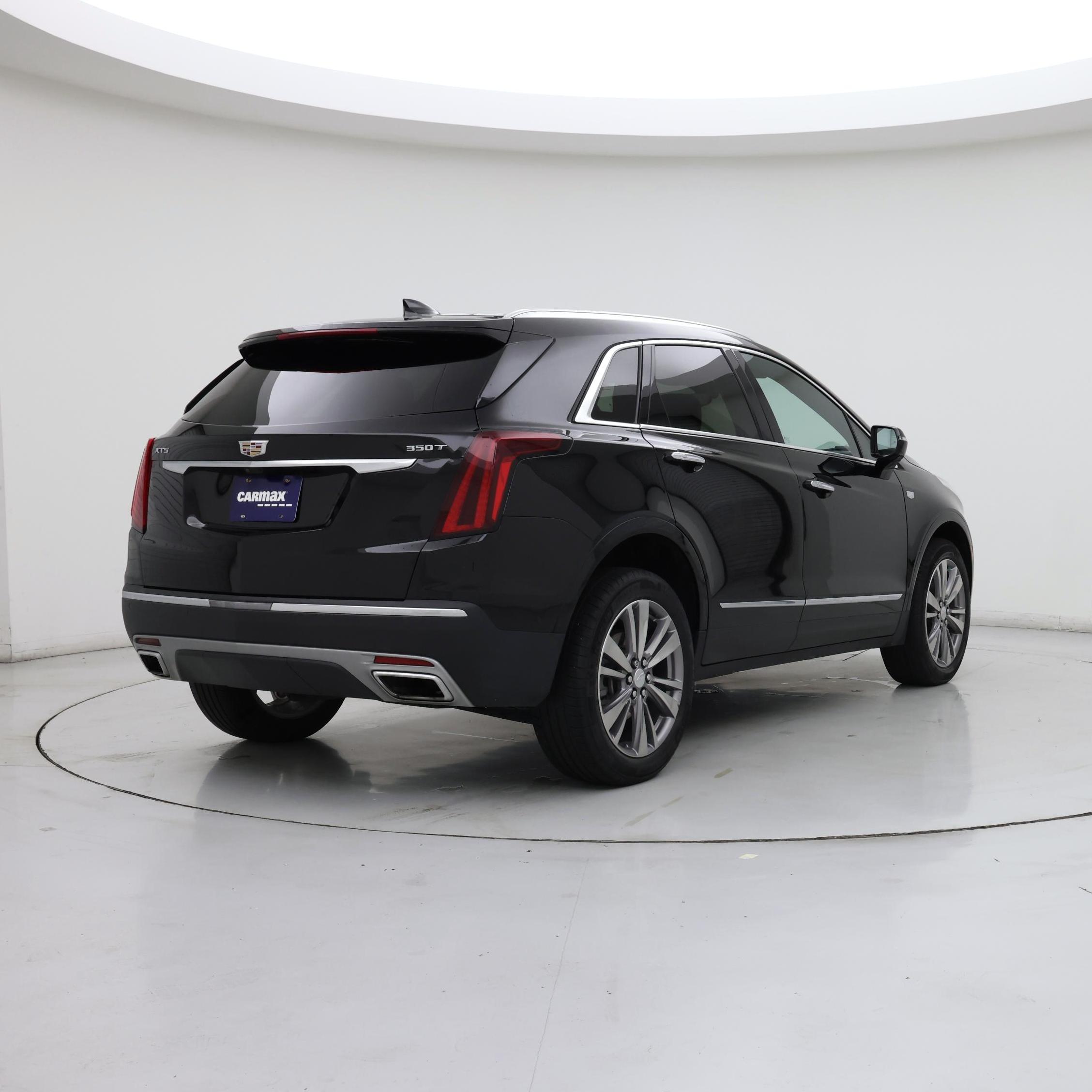 Thumbnail: 2023 Cadillac XT5 - 8