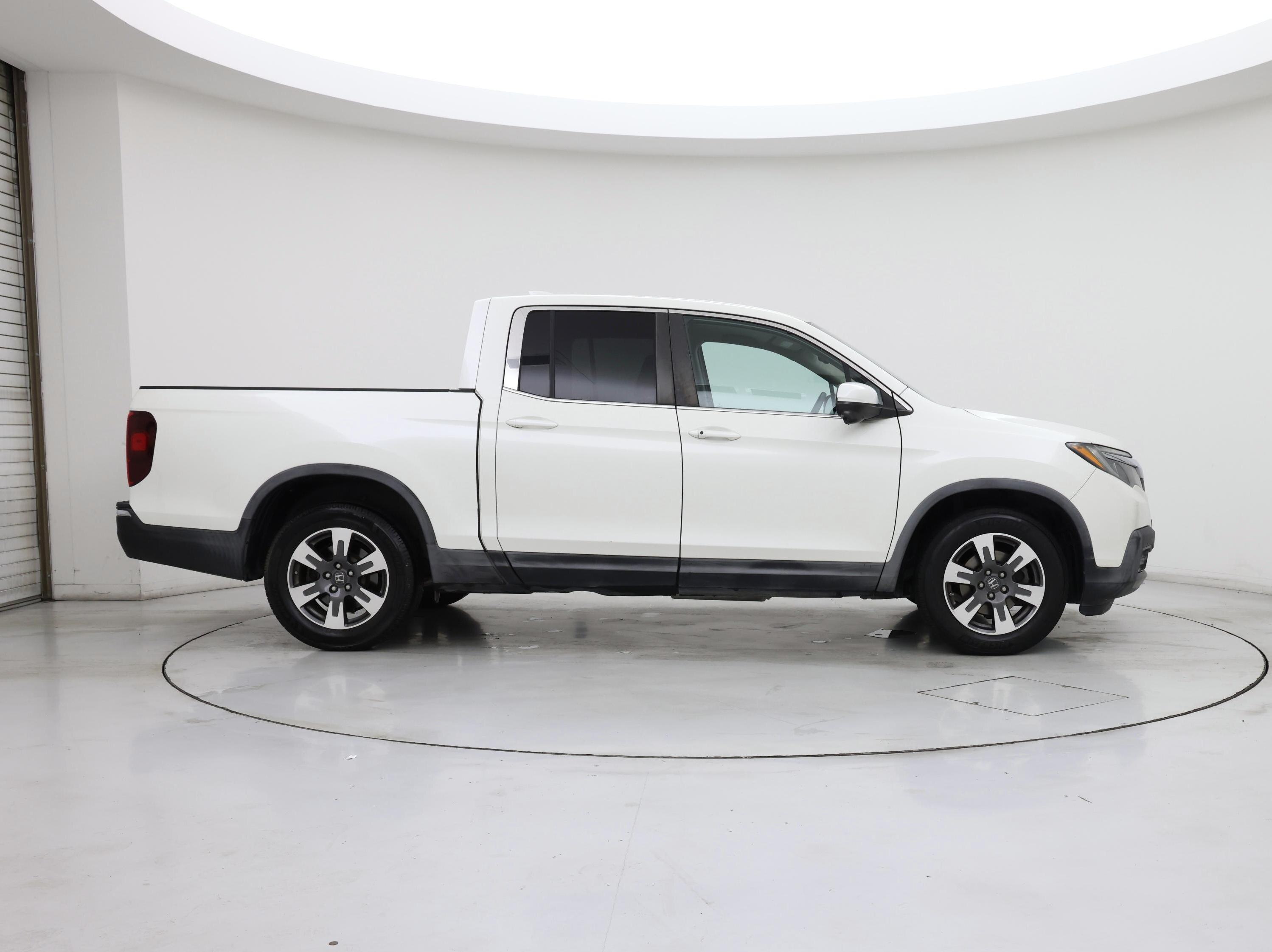 Thumbnail: 2017 Honda Ridgeline - 7