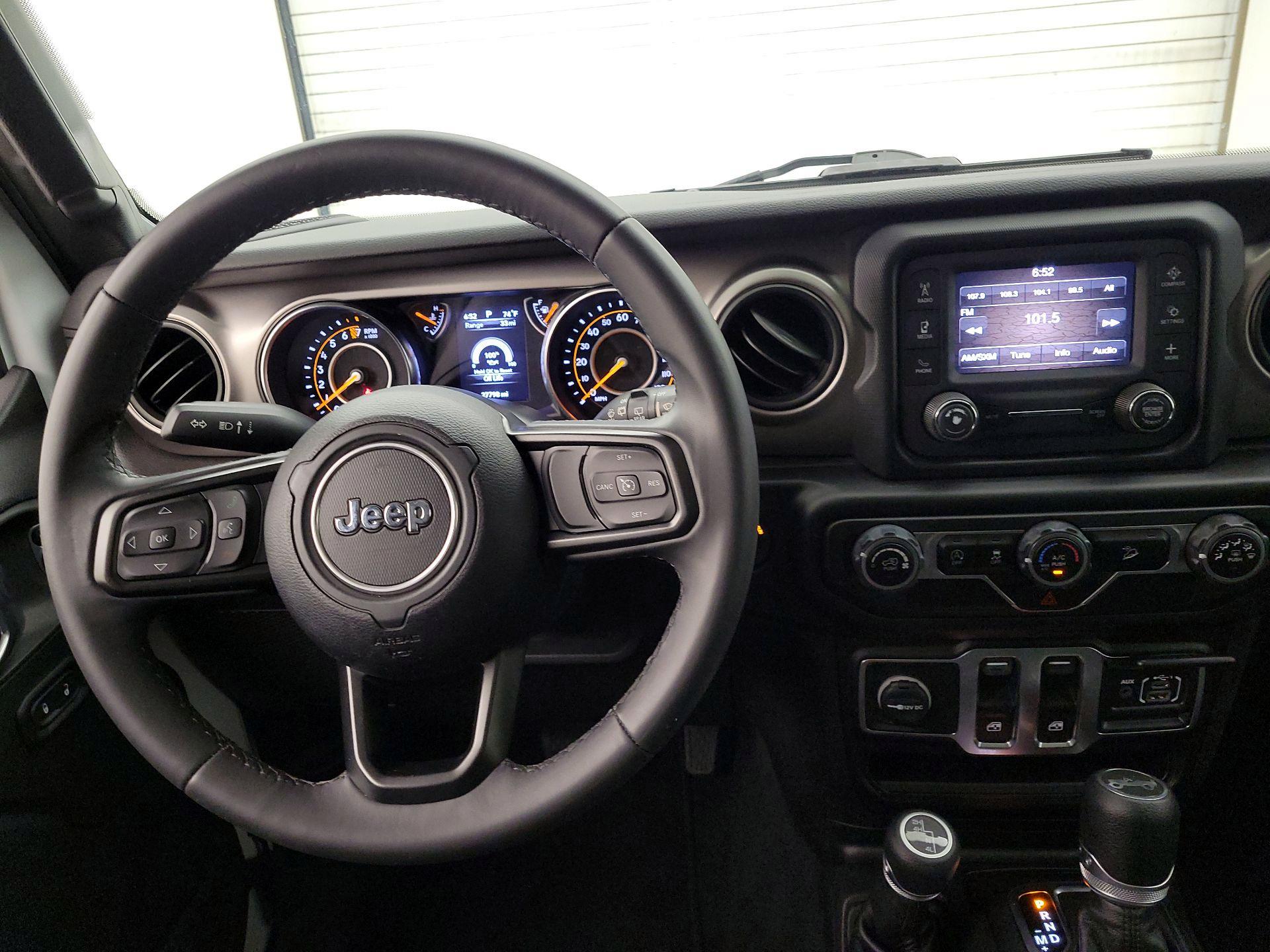 Thumbnail: 2020 Jeep Wrangler - 9