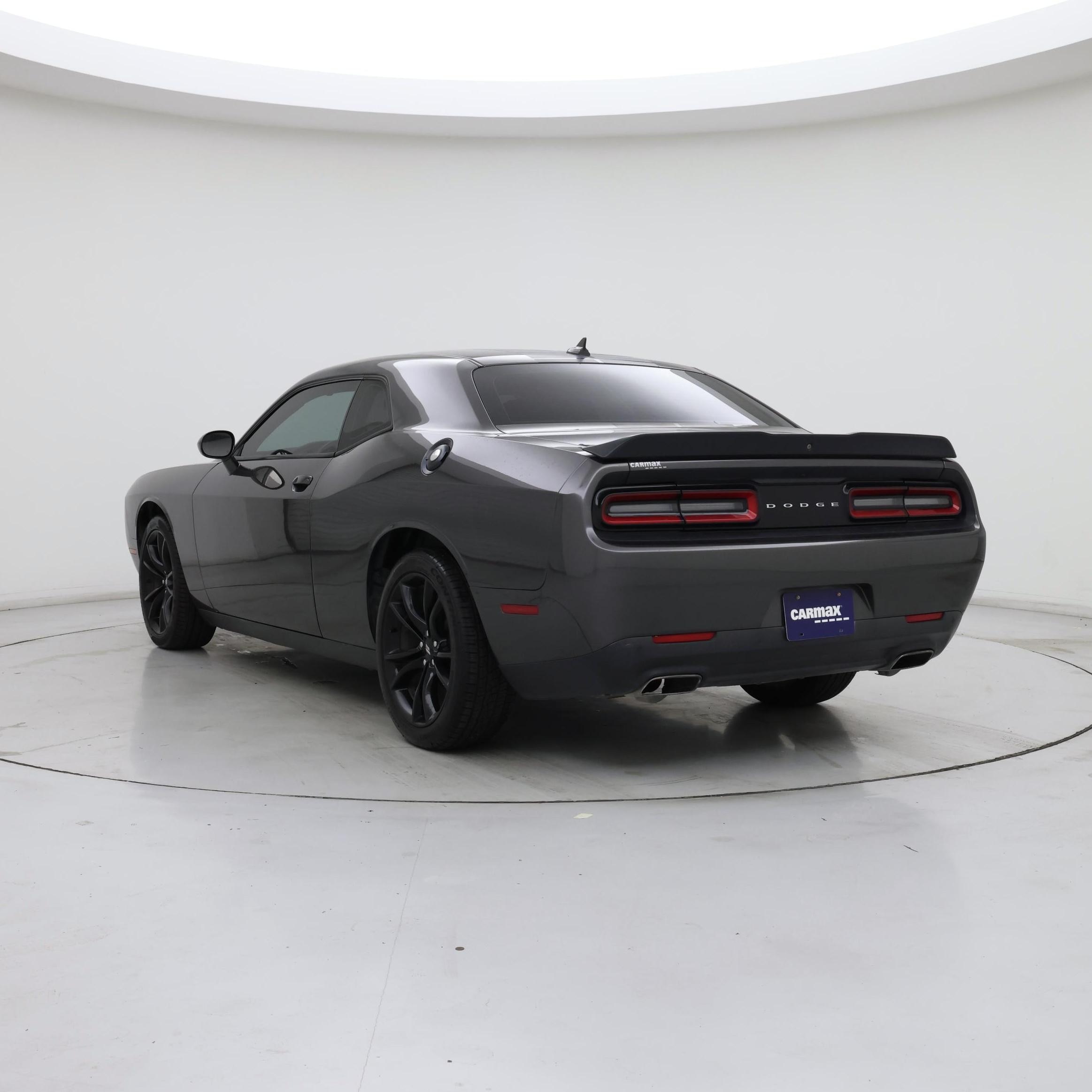 Thumbnail: 2017 Dodge Challenger - 2