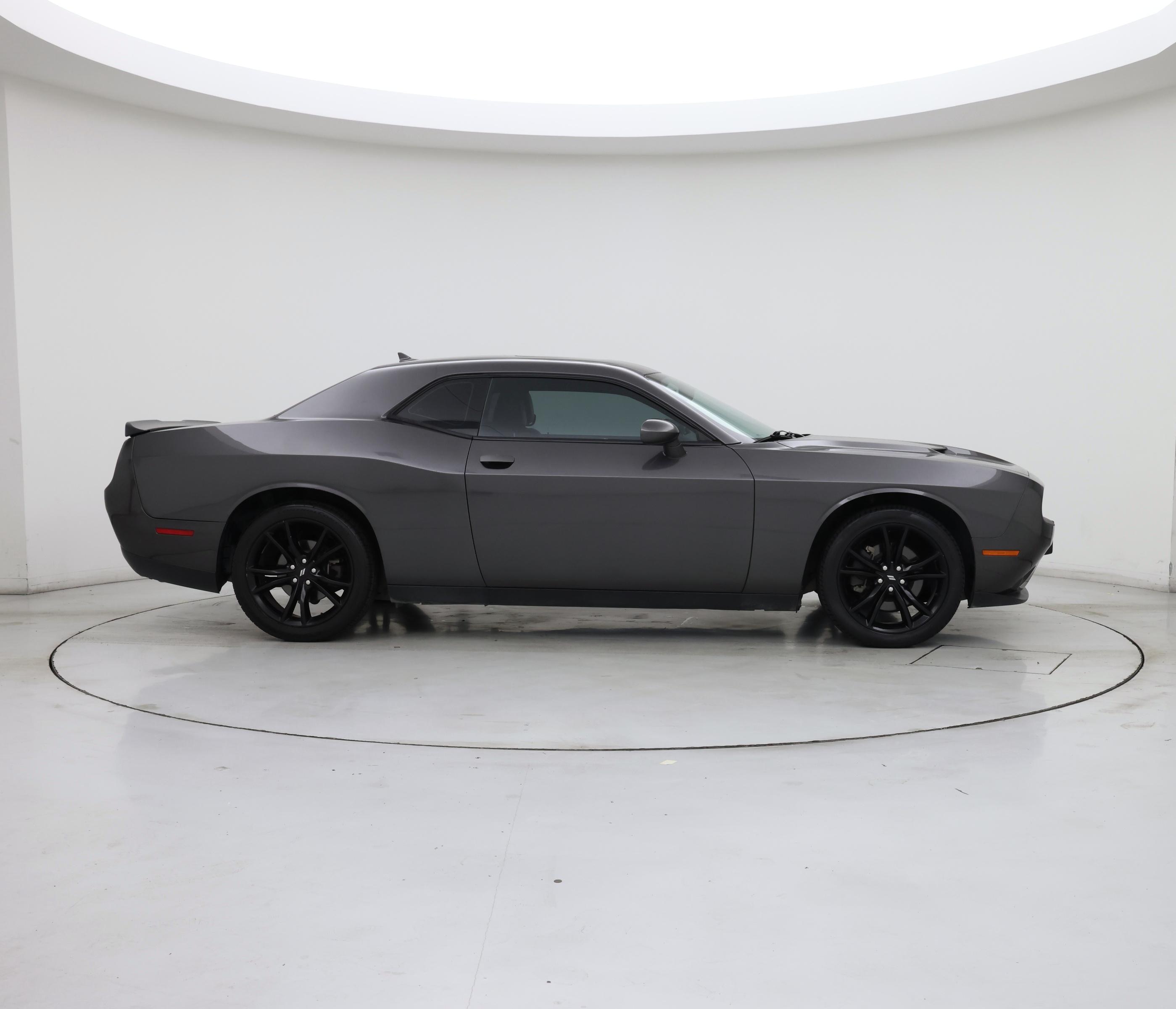 Thumbnail: 2017 Dodge Challenger - 7