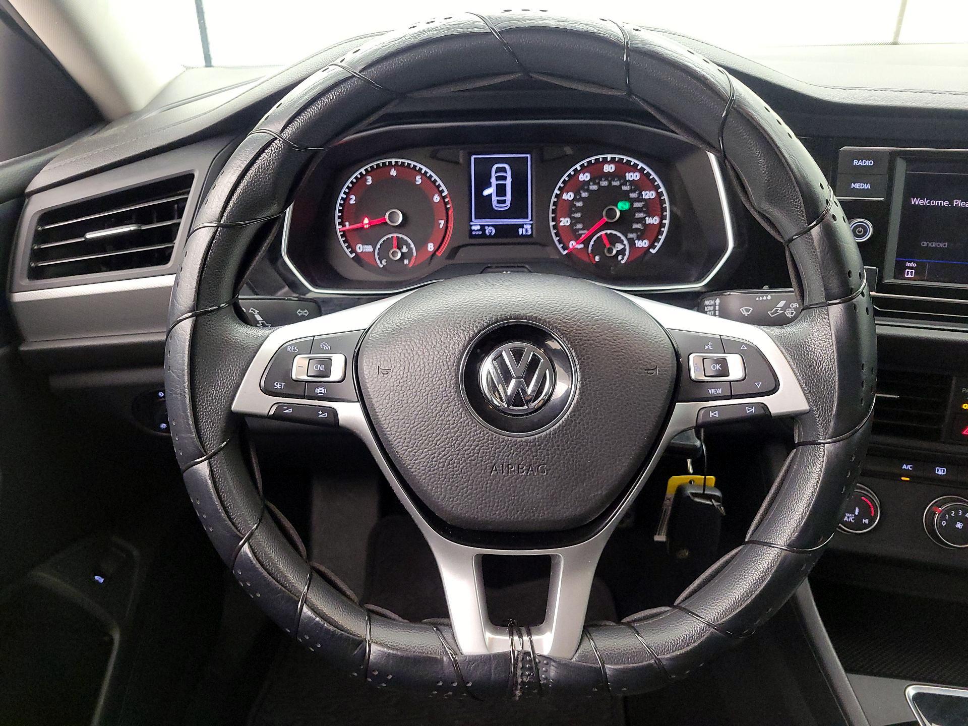 Thumbnail: 2019 Volkswagen Jetta - 10