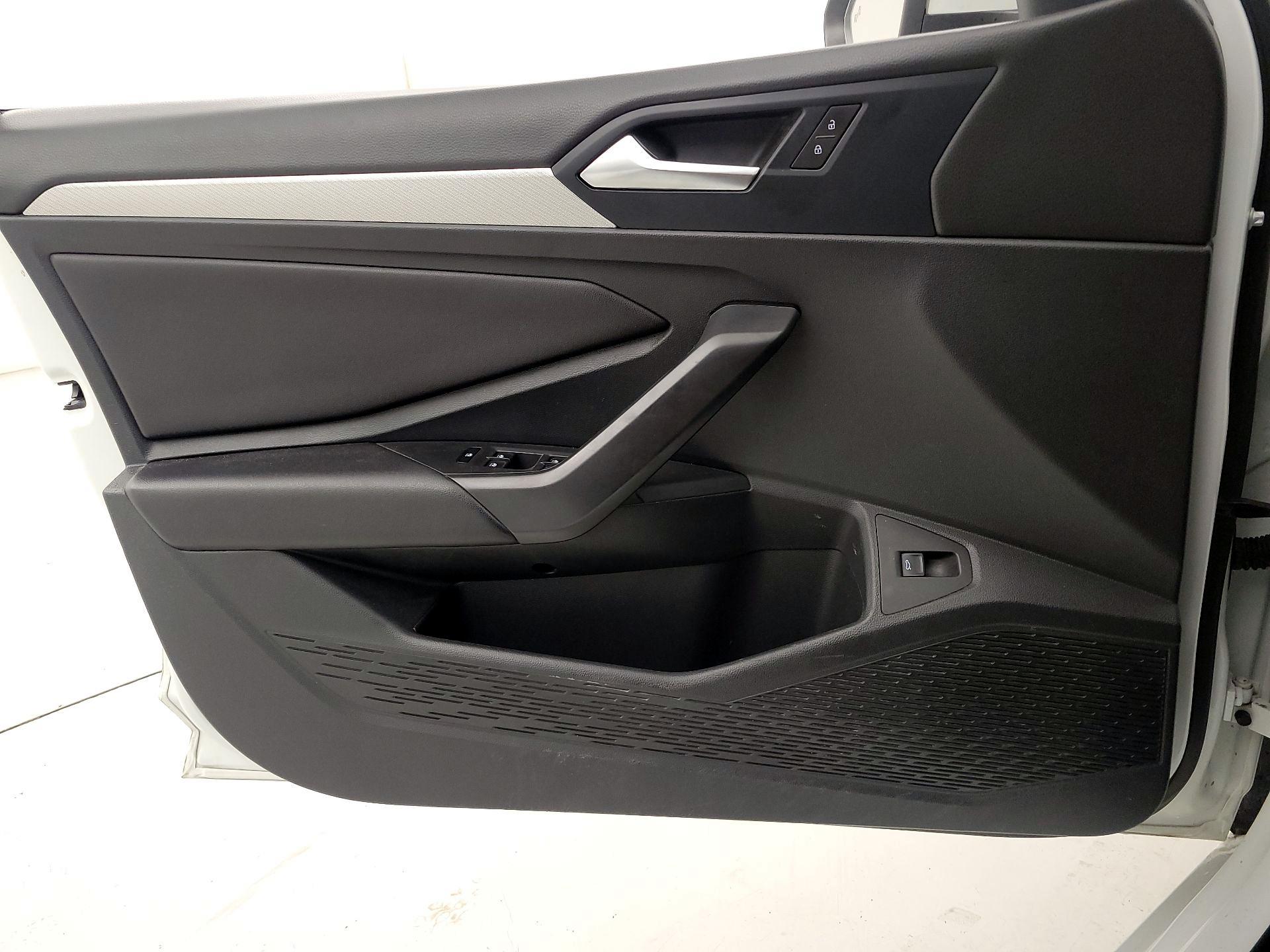 Thumbnail: 2019 Volkswagen Jetta - 12