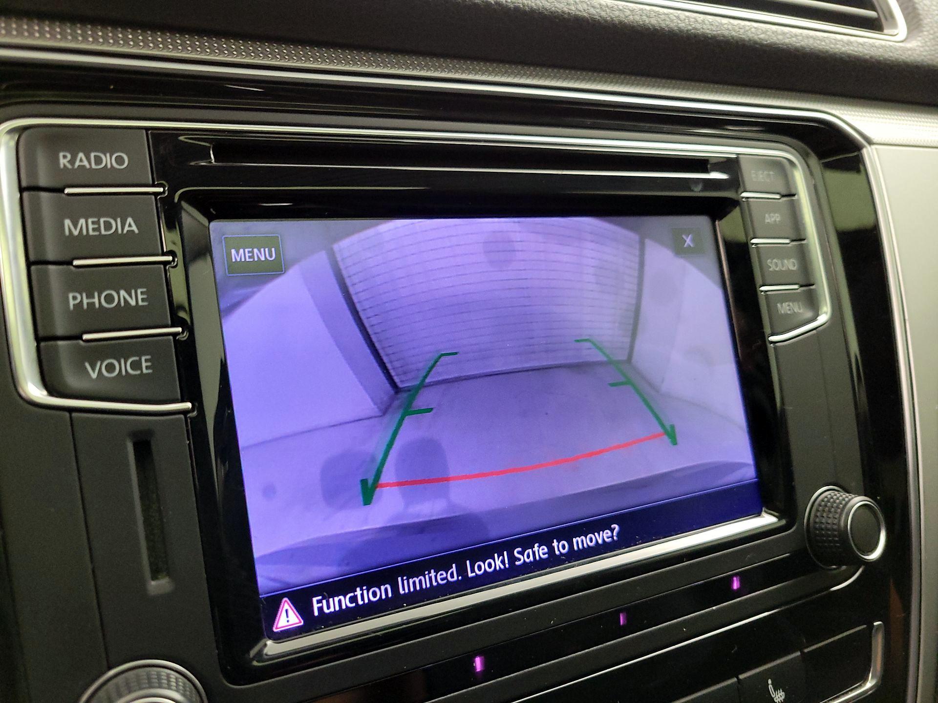 Thumbnail: 2019 Volkswagen Passat - 14