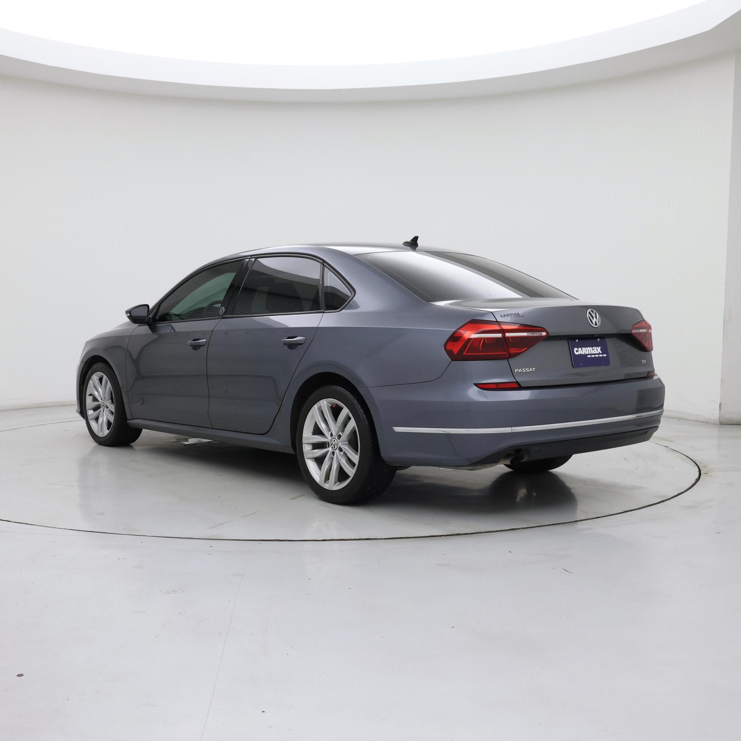 Thumbnail: 2019 Volkswagen Passat - 2