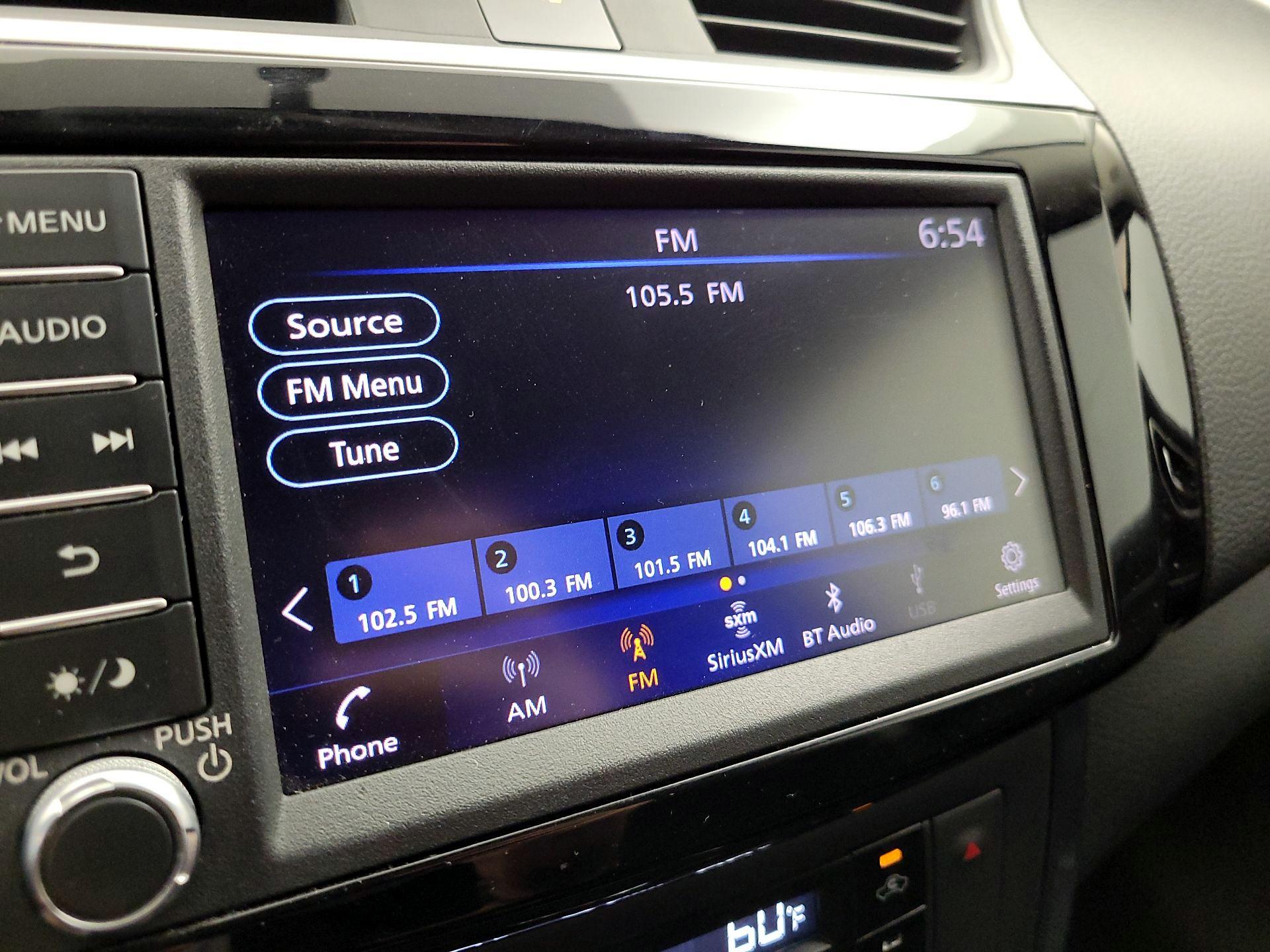 Thumbnail: 2019 Nissan Sentra - 15